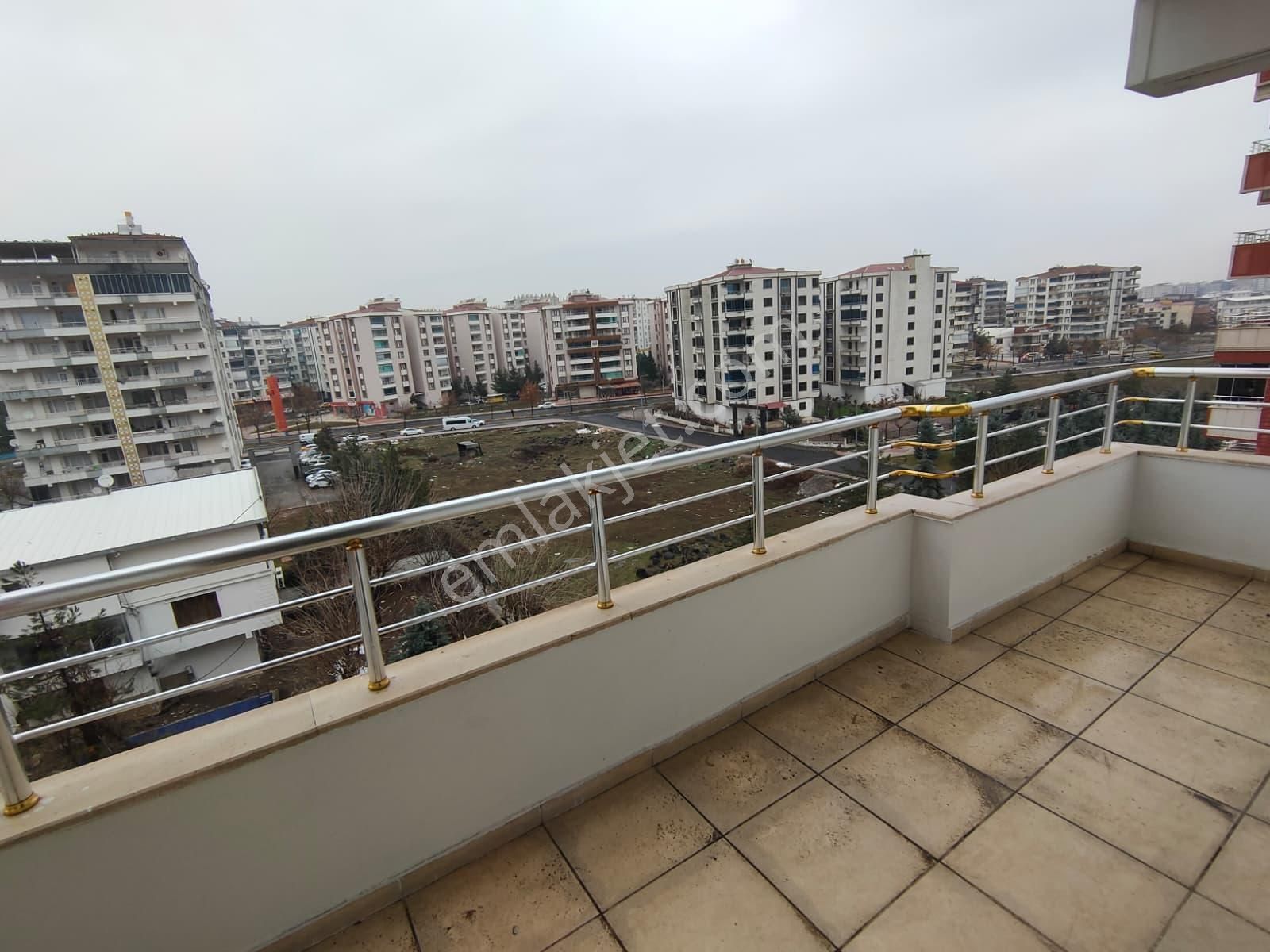 Bağcılarda Gökkuşağı Düğün Salonu Civarı İki Daire Üzeri Satılık 3+1 Daire - Görsel 12