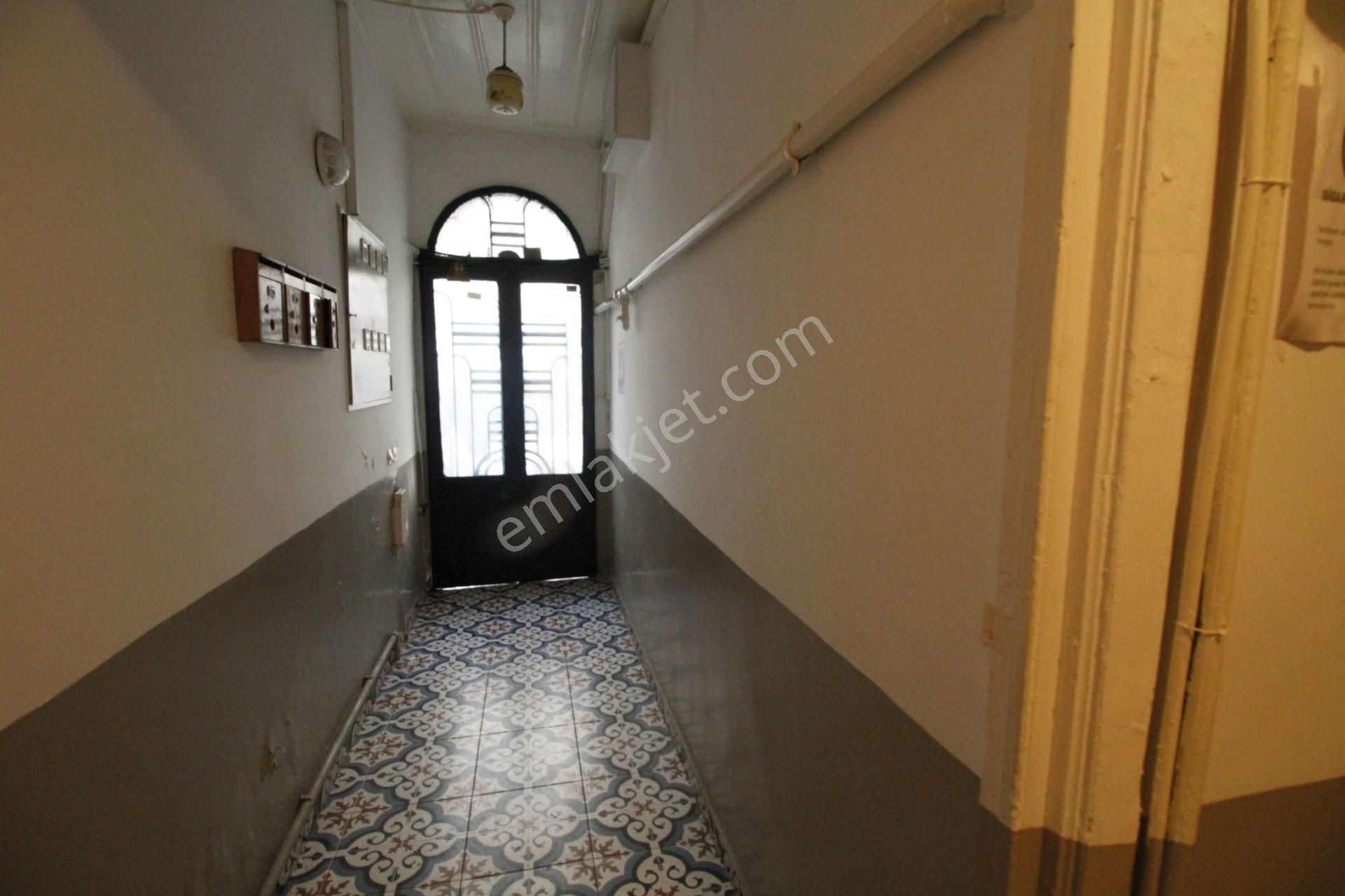 Şişli Ergenekon'da Tarihi Eser Niteliğinde 5 Katlı Bina - Görsel 6