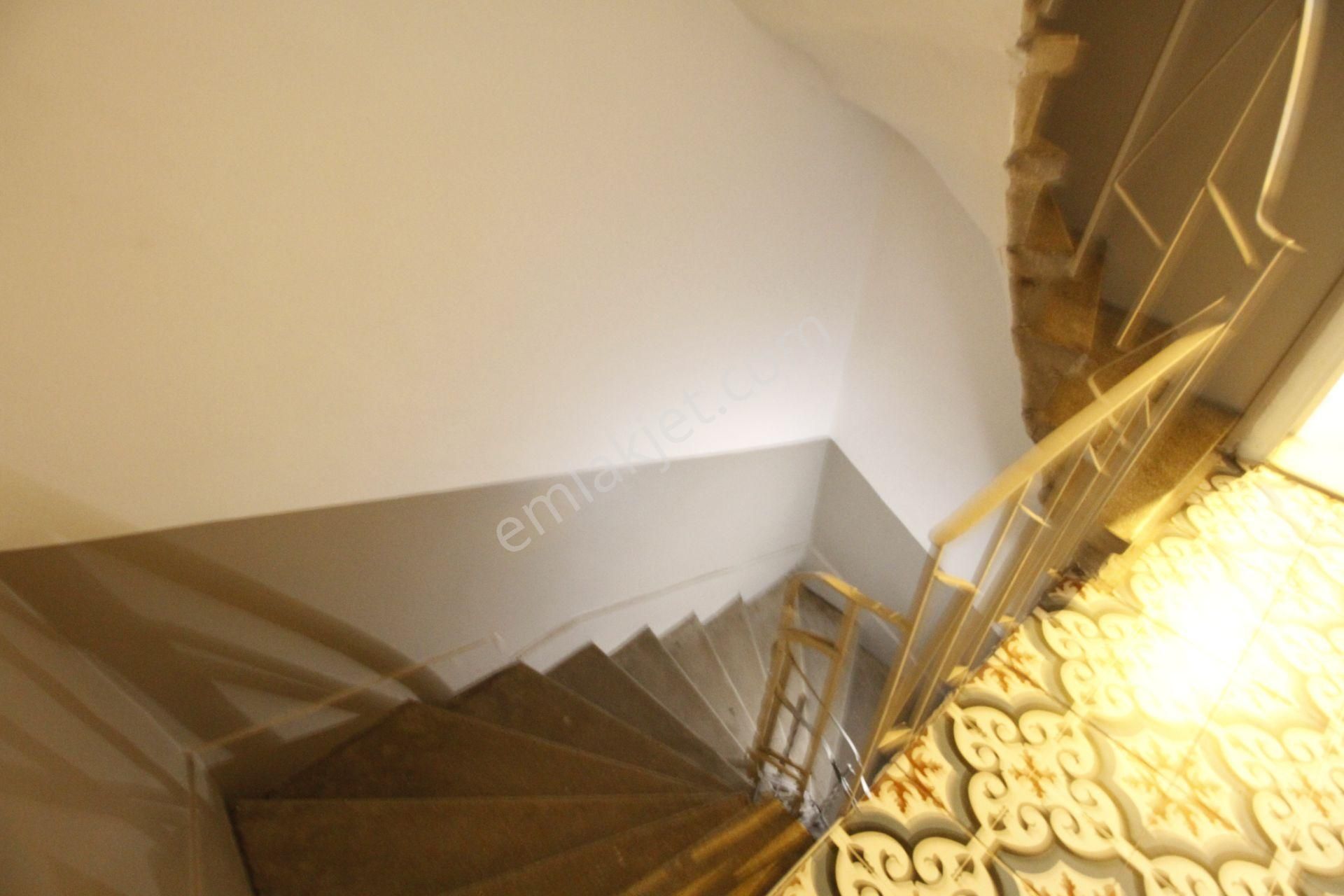 Şişli Ergenekon'da Tarihi Eser Niteliğinde 5 Katlı Bina - Görsel 9