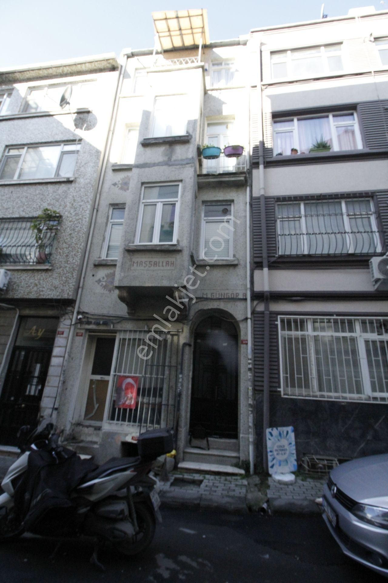 Şişli Ergenekon'da Tarihi Eser Niteliğinde 5 Katlı Bina - Görsel 2