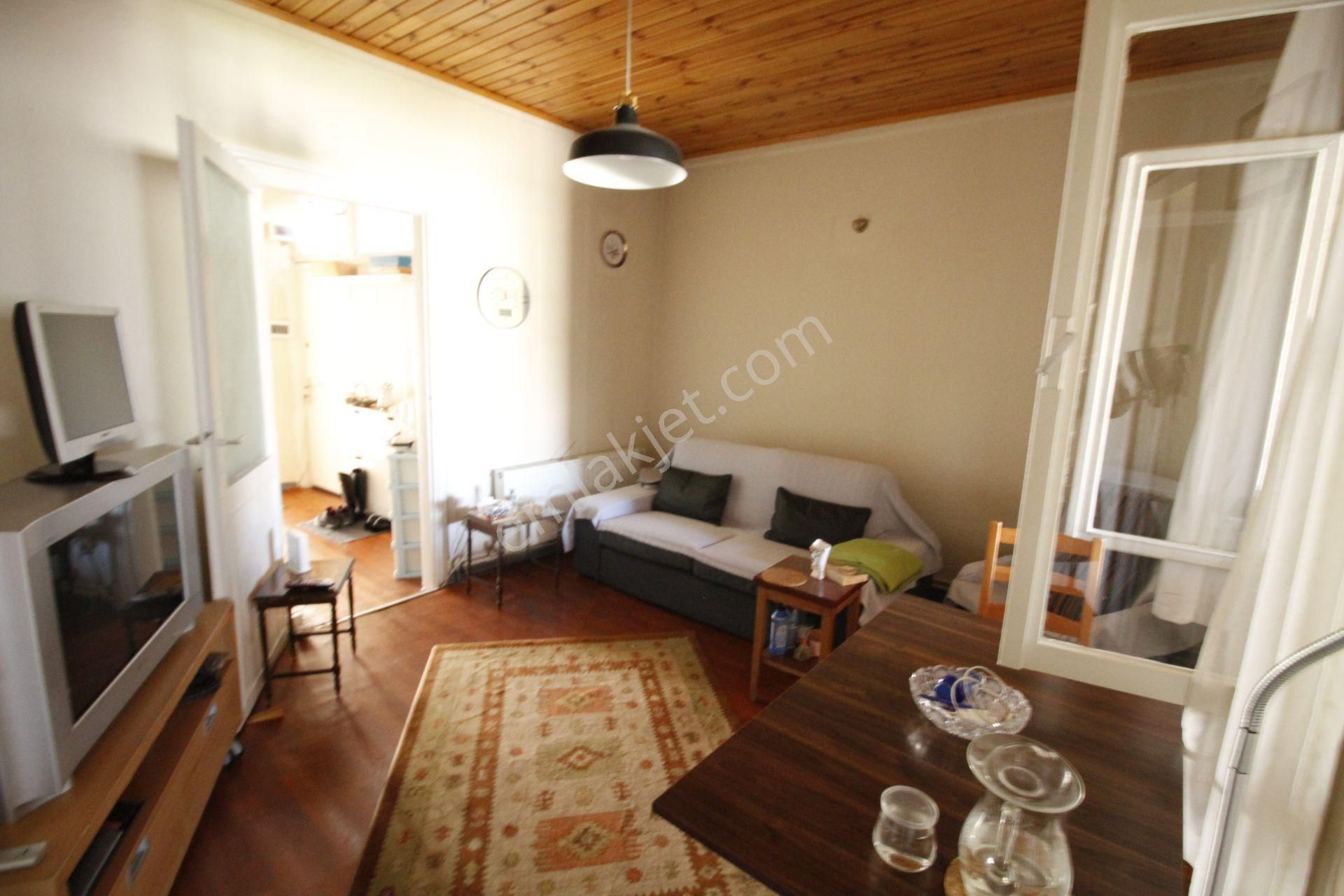 Şişli Ergenekon'da Tarihi Eser Niteliğinde 5 Katlı Bina - Görsel 24