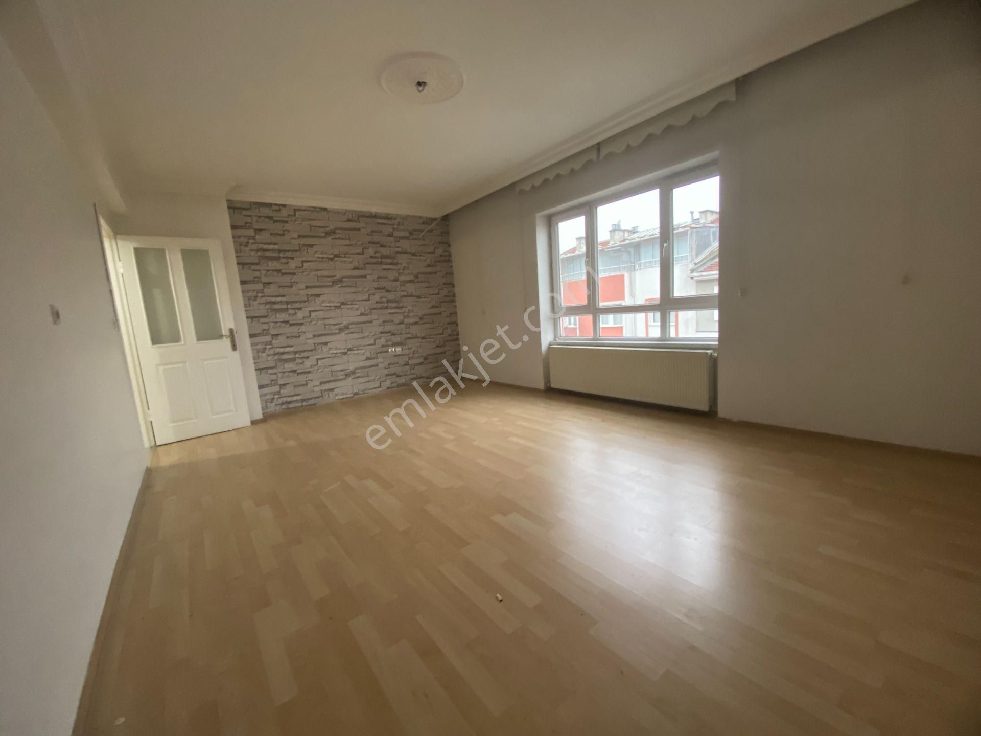 Süvari Mah. Güneş Durağı Yakını 3.kat 3+1 Geniş Kiralık Daire - Görsel 23