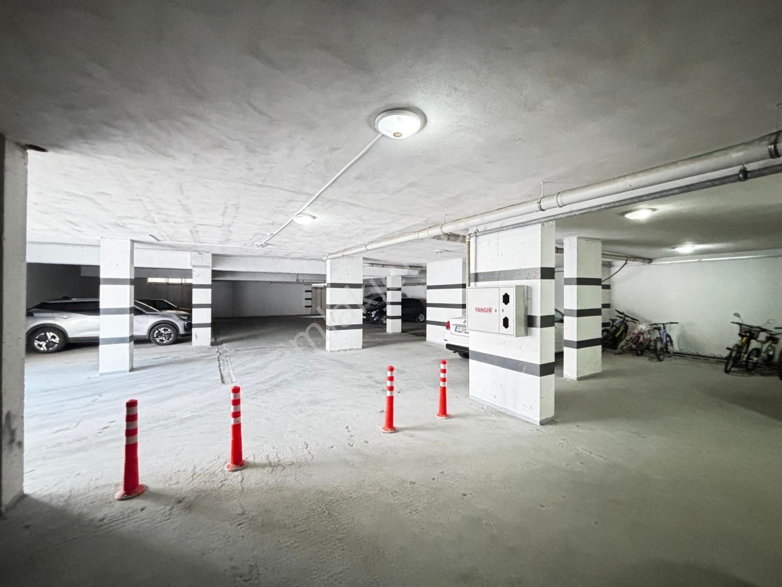 Mezitli Atatürk Mahallesi Site İçi Lüks 2,5+1 Daire - Görsel 17