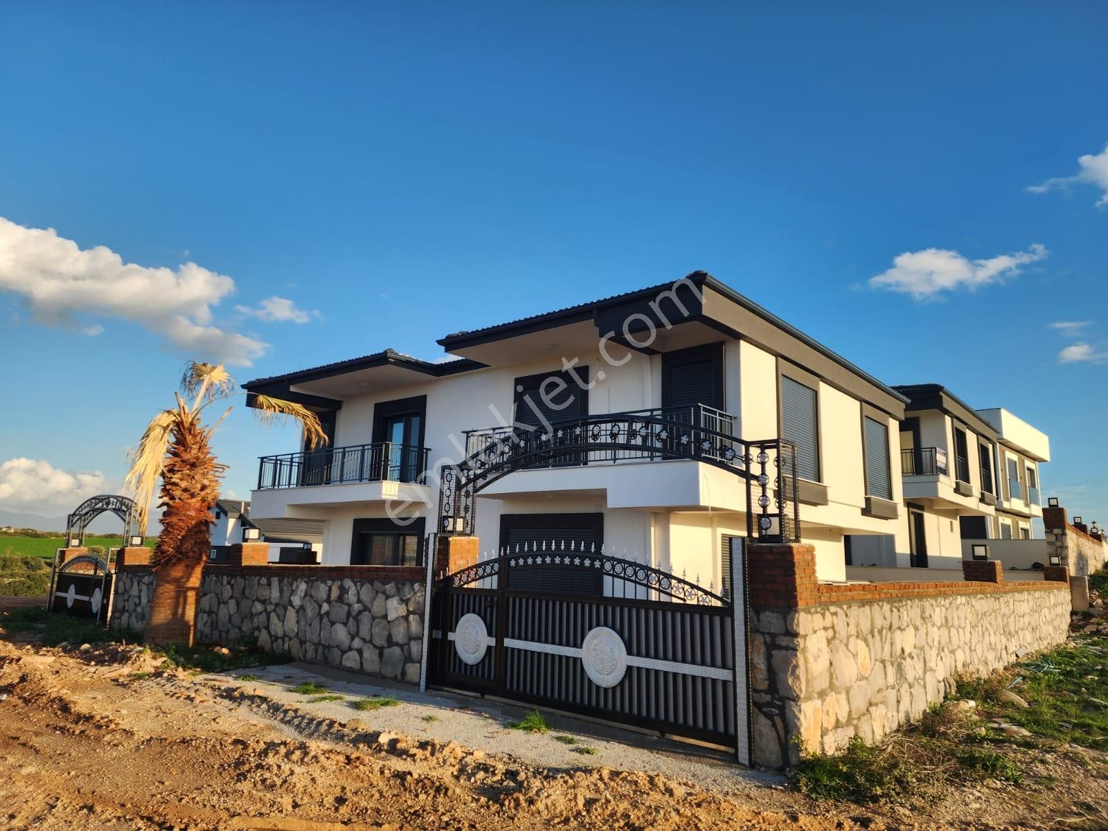 Hisar Mahallesi’nde Doğa İçinde Lüks Yaşam! Müstakil Bahçeli -bitişik Nizam 3+1 Villa - Görsel 2