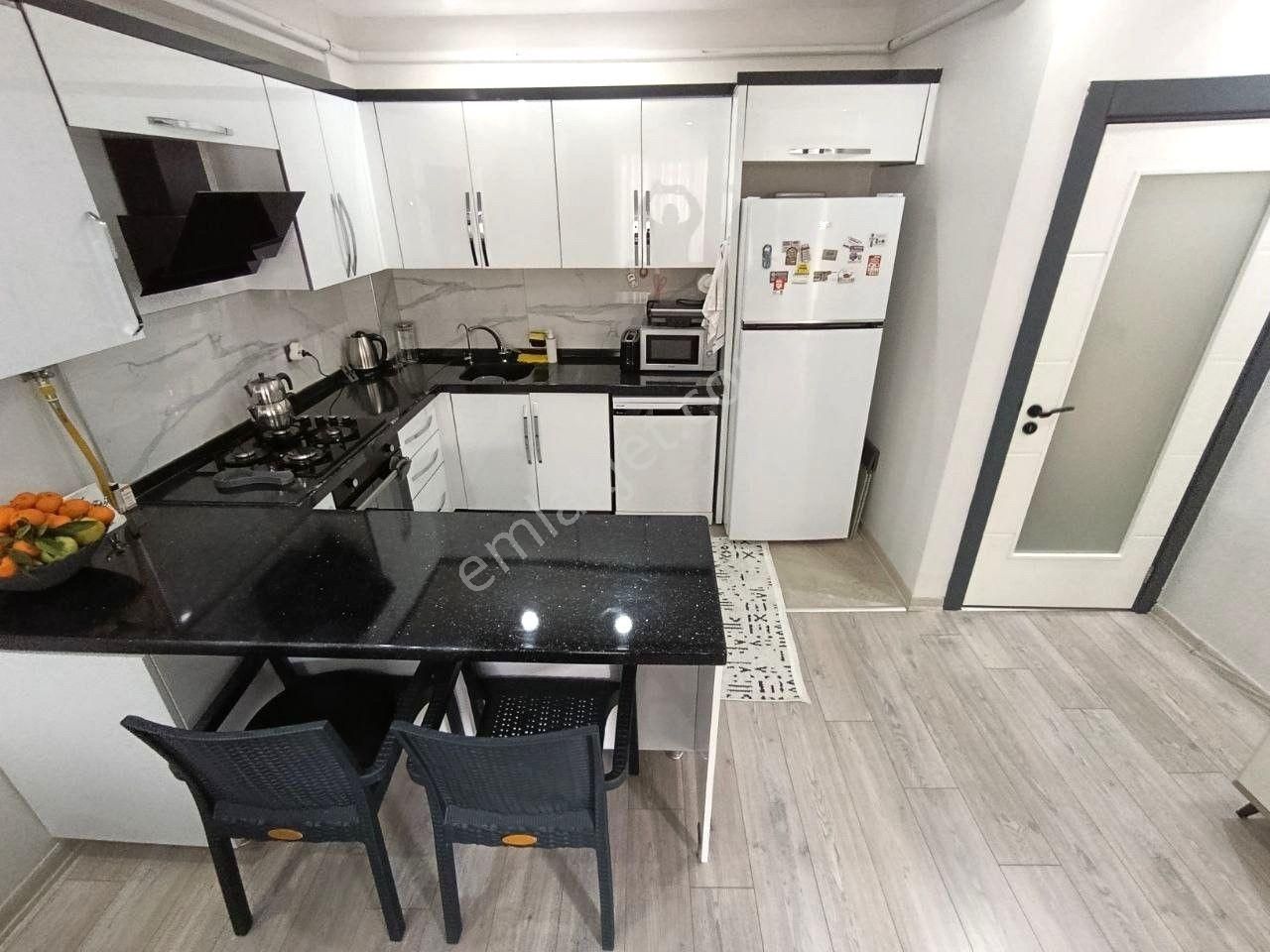 𝄞melodi'den Akçay Merkez'de Genç Binada Ada Mutfaklı Ön Cephe Asansörlü En Üst Kat Deluxe 2+1daire - Görsel 15