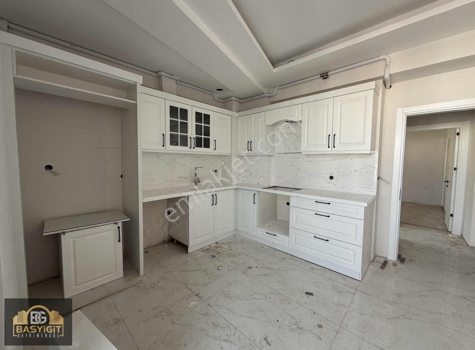 Efendi Mah.rinyolunda 4+1,165m2 Satılık Sıfır Lüks Dubleks