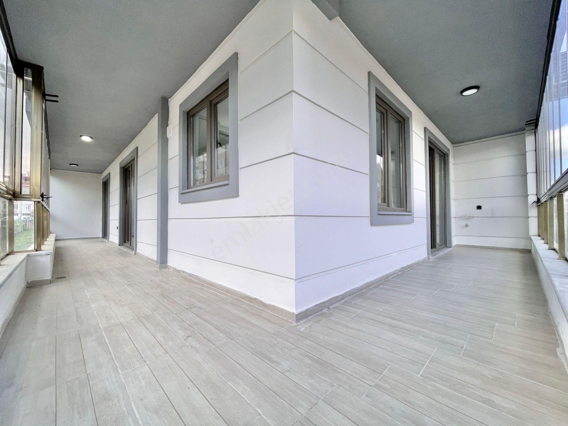 Berkay Demirel'den Akçayda Cam Balkonlu Doğalgazlı 2+1 Daire