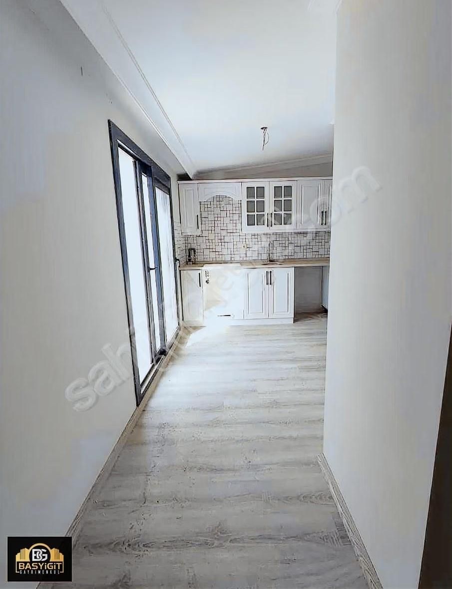 Reşatbey Mah.5+1,230m2 Satılık Öncephe Fırsat Dubleks - Görsel 3