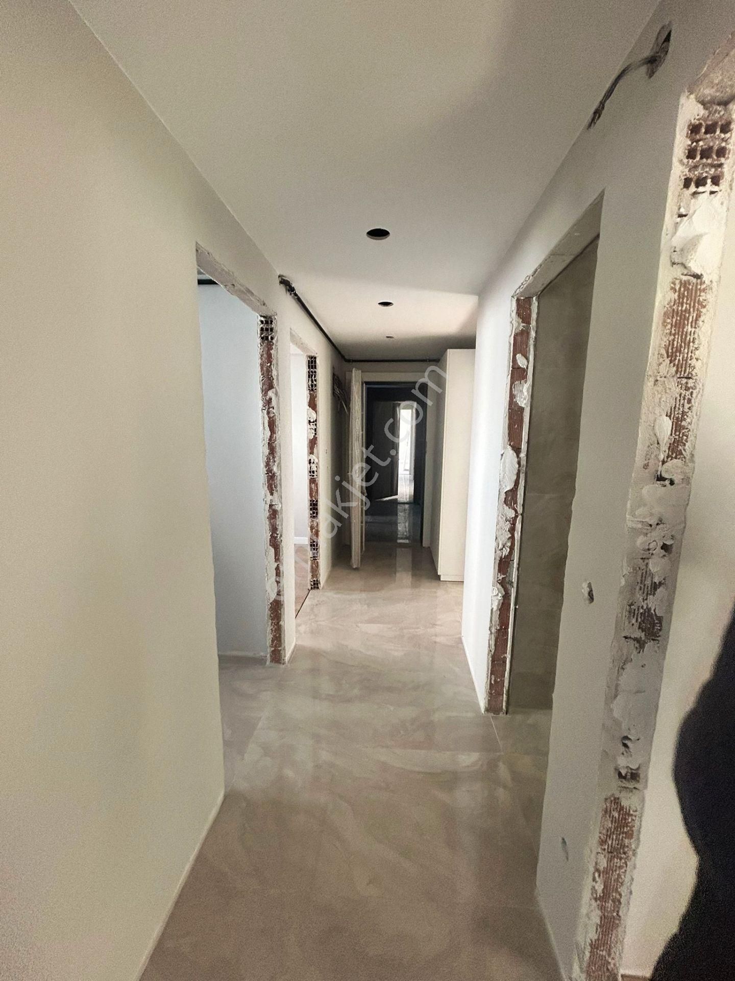 Mertcan Dan Kartal Metroya Yürüme Arakat 3+1 Balkonlu Lüks Daire - Görsel 14
