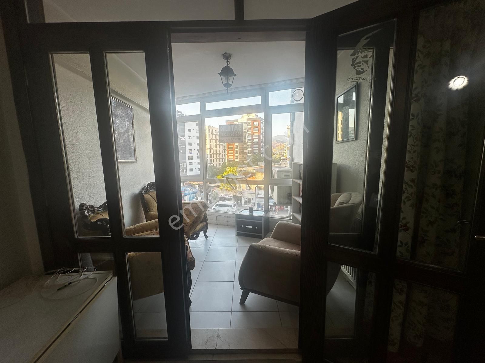 Karşıyaka Anadolu Caddesi Üzeri Otoparklı 3+1 Satılık Daire - Görsel 9