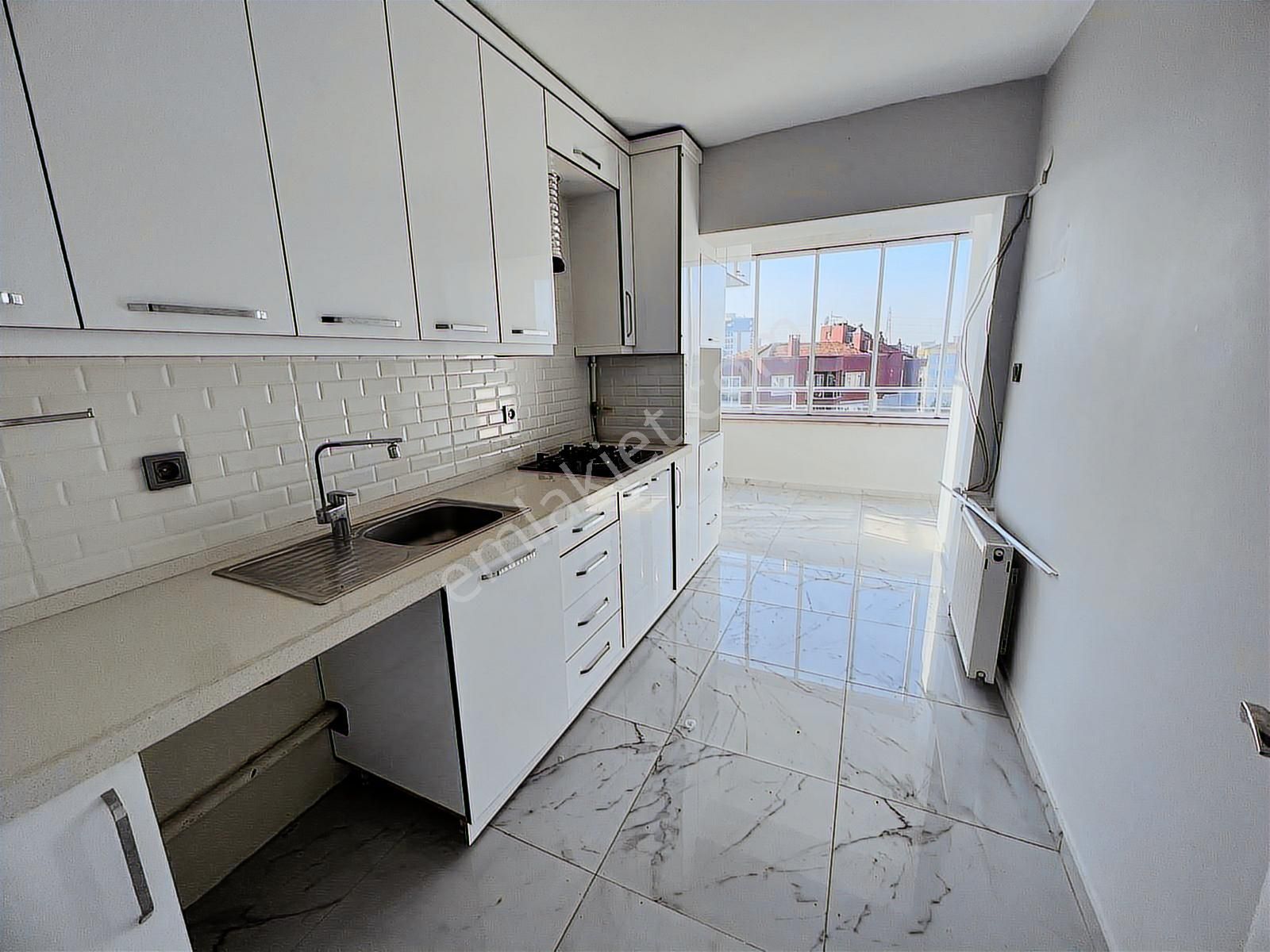 Esen'den Cumhuriyet Mah. Bakımlı Kiralık Daire - Görsel 13