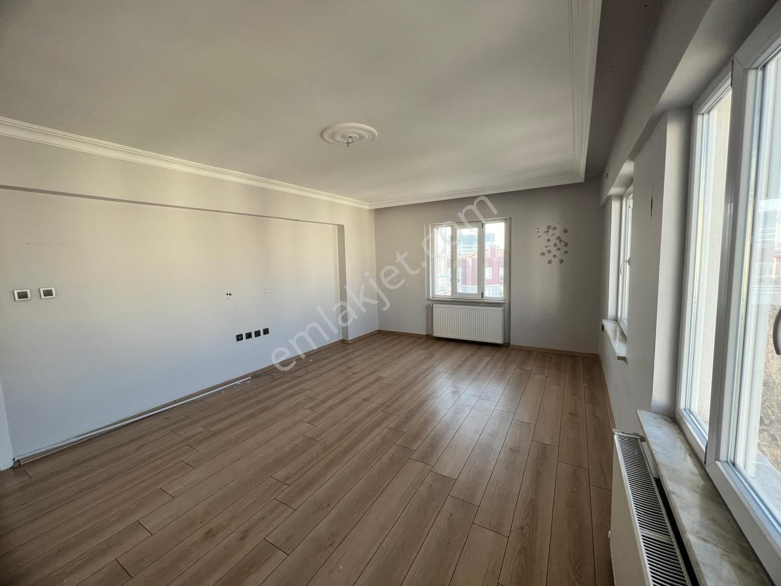 Esen'den Cumhuriyet Mah. Bakımlı Kiralık Daire - Görsel 7