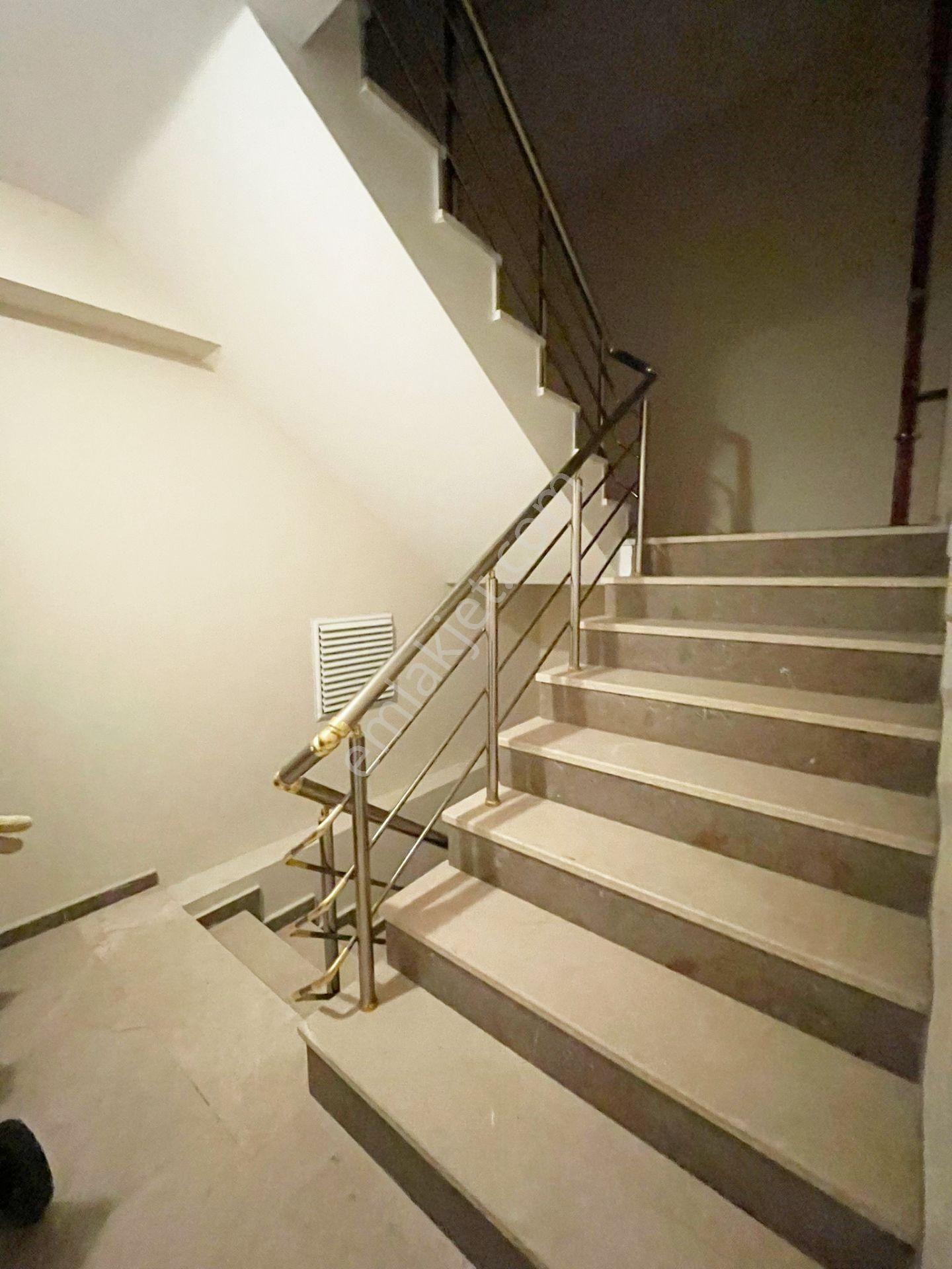 Mertcan'dan Cadde 2dk Metro 9dk Açık Balkonlu Geniş 2+1 Daire - Görsel 18