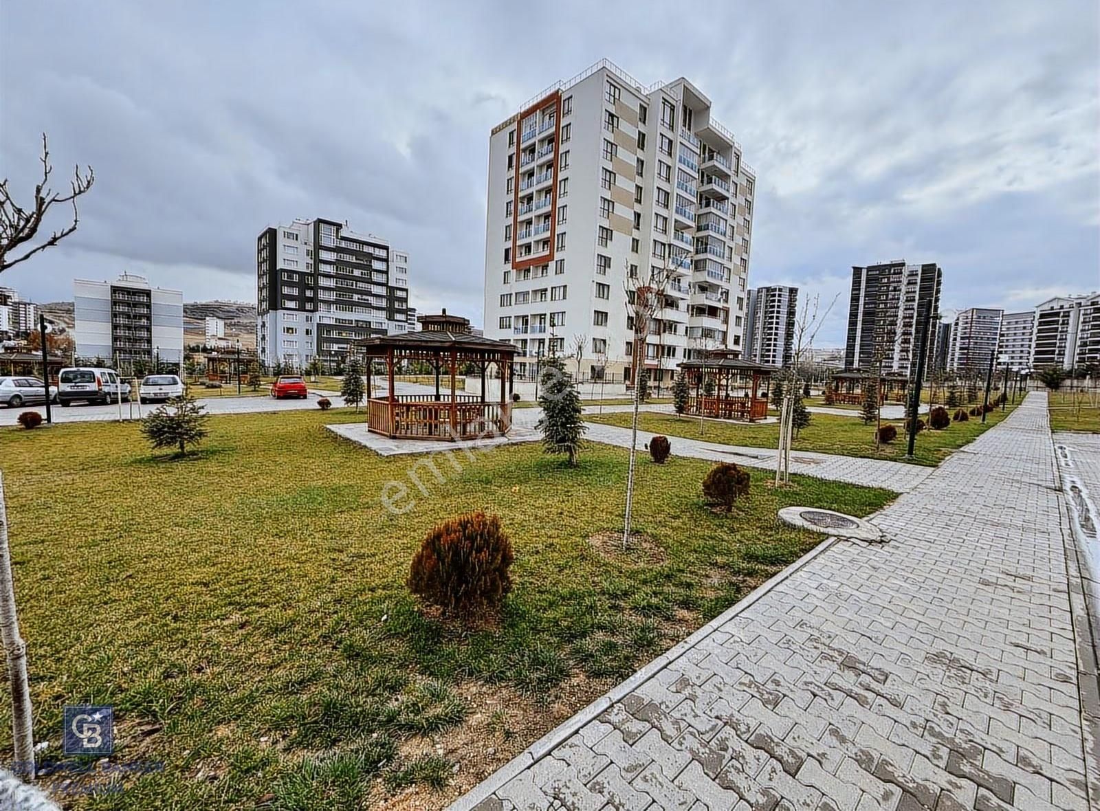 Bağlıca'da Merkezi Konumda , Boyalı Masrafsız Kiralık 4+1 Daire - Görsel 11