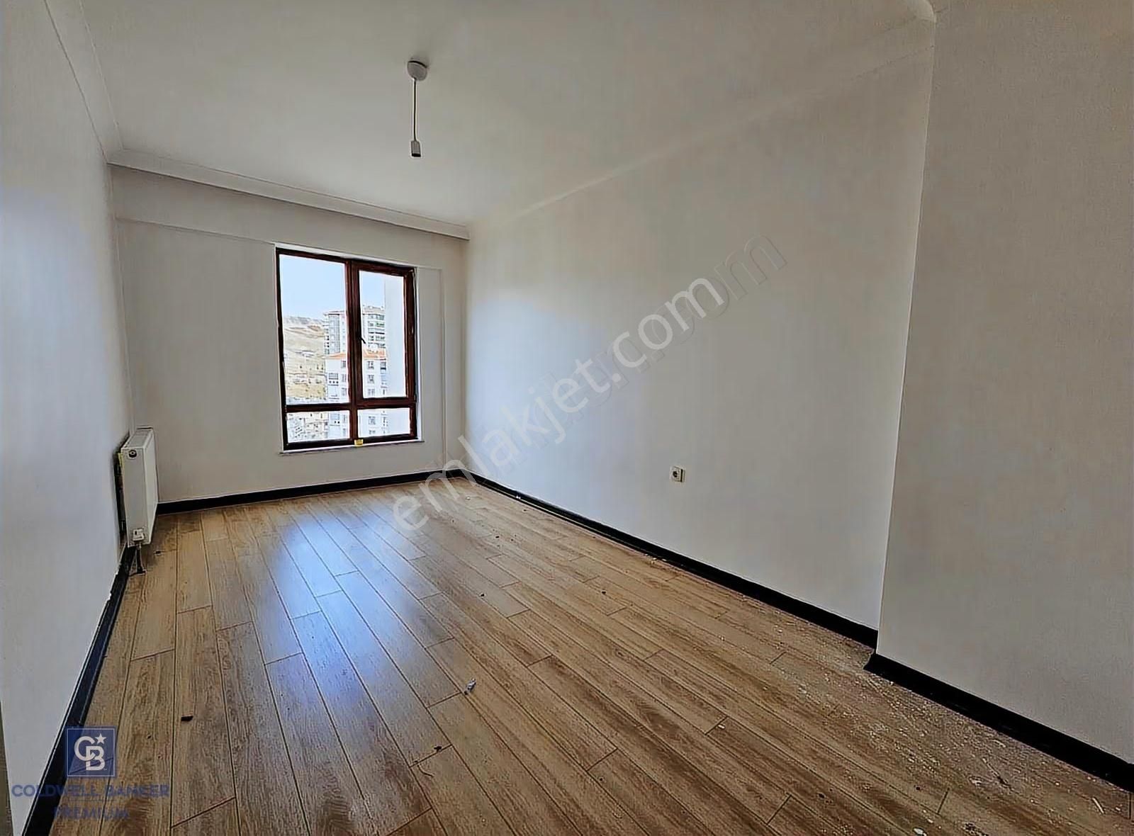 Bağlıca'da Merkezi Konumda , Boyalı Masrafsız Kiralık 4+1 Daire - Görsel 2