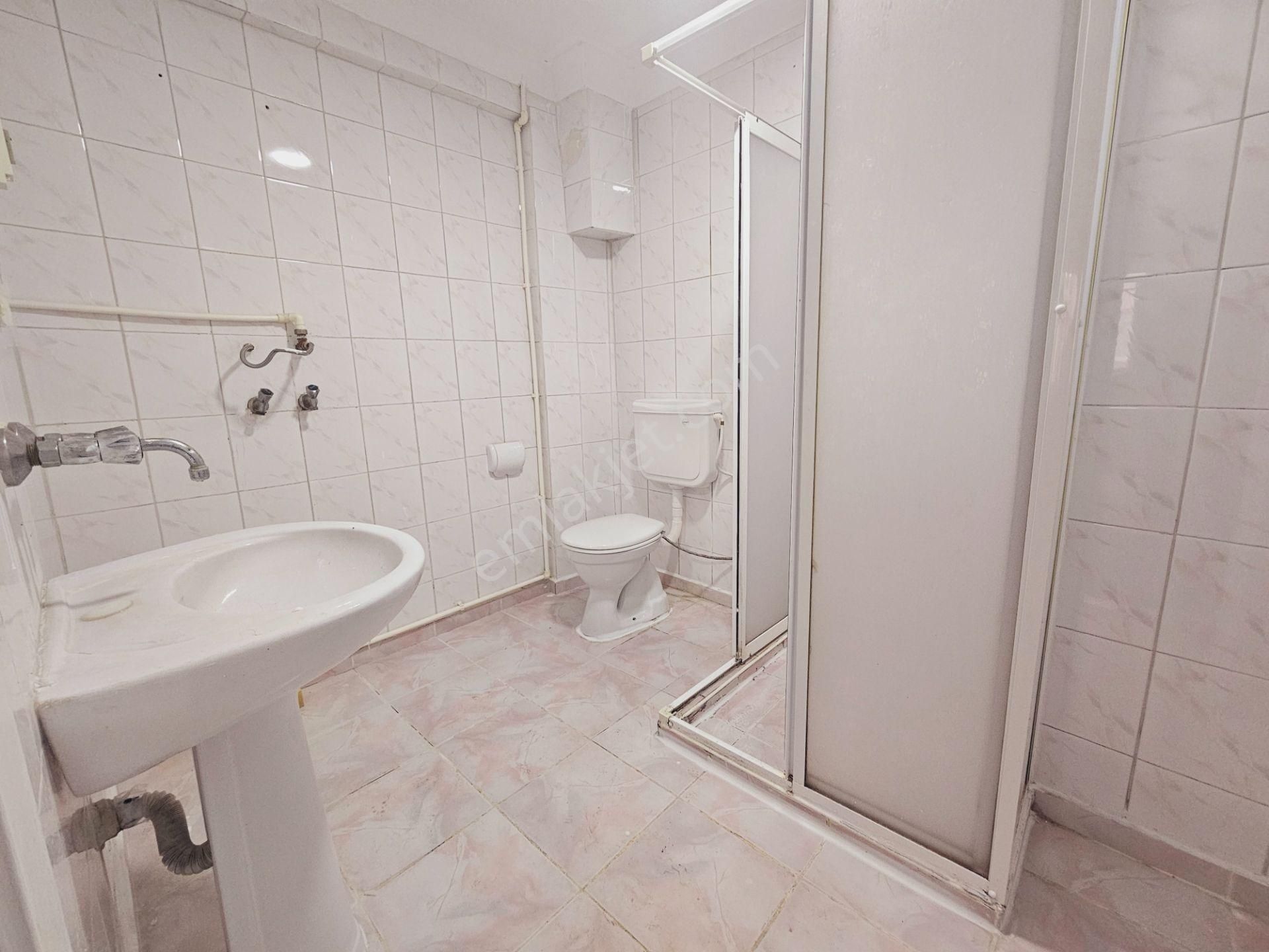 Cantan Emlaktan Akçay Merkezde Denize Pazara Her Yere Yakın Bahçe Kullanımlı 2+1 Daire - Görsel 22