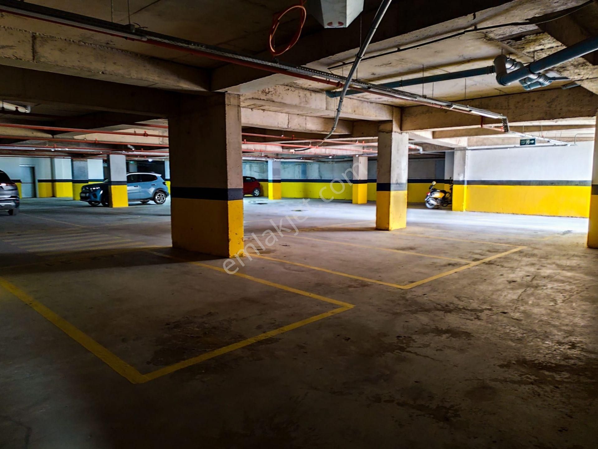 Mertcan Dan Royal Garden Sitesinden 2+1 Ebeveyn Banyolu - İskanlı Fırsat - Görsel 28