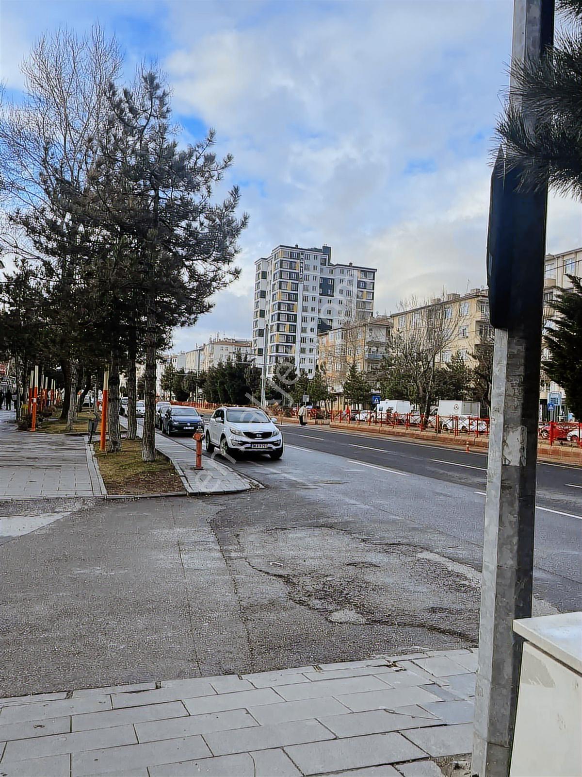 Atatürk Bulvarında Devren Kiralık 3 Katlı Restorant - Görsel 2