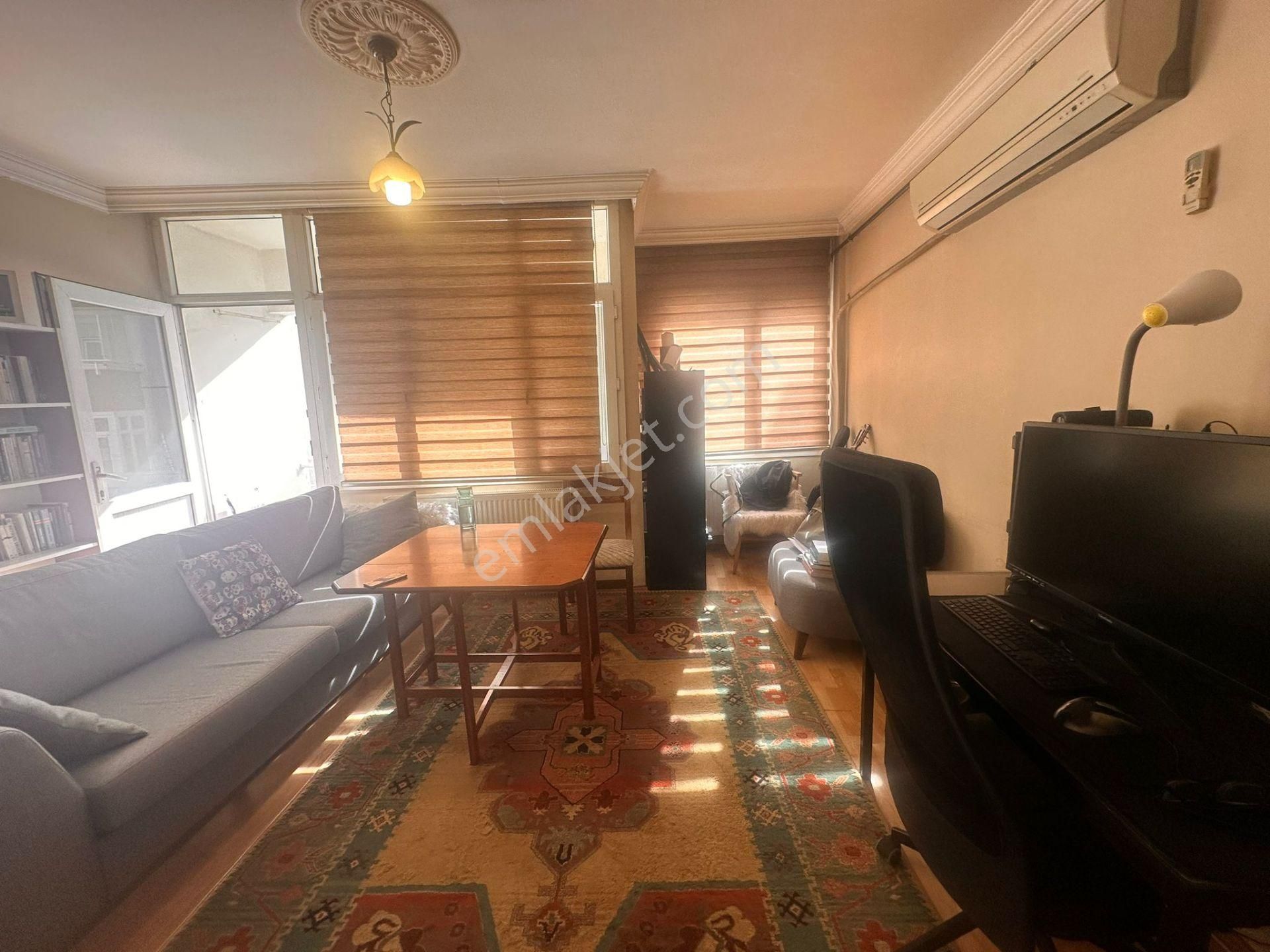 Mithatpaşa Mah 200 Sokakta 2+1 Kiralık Daire - Görsel 6