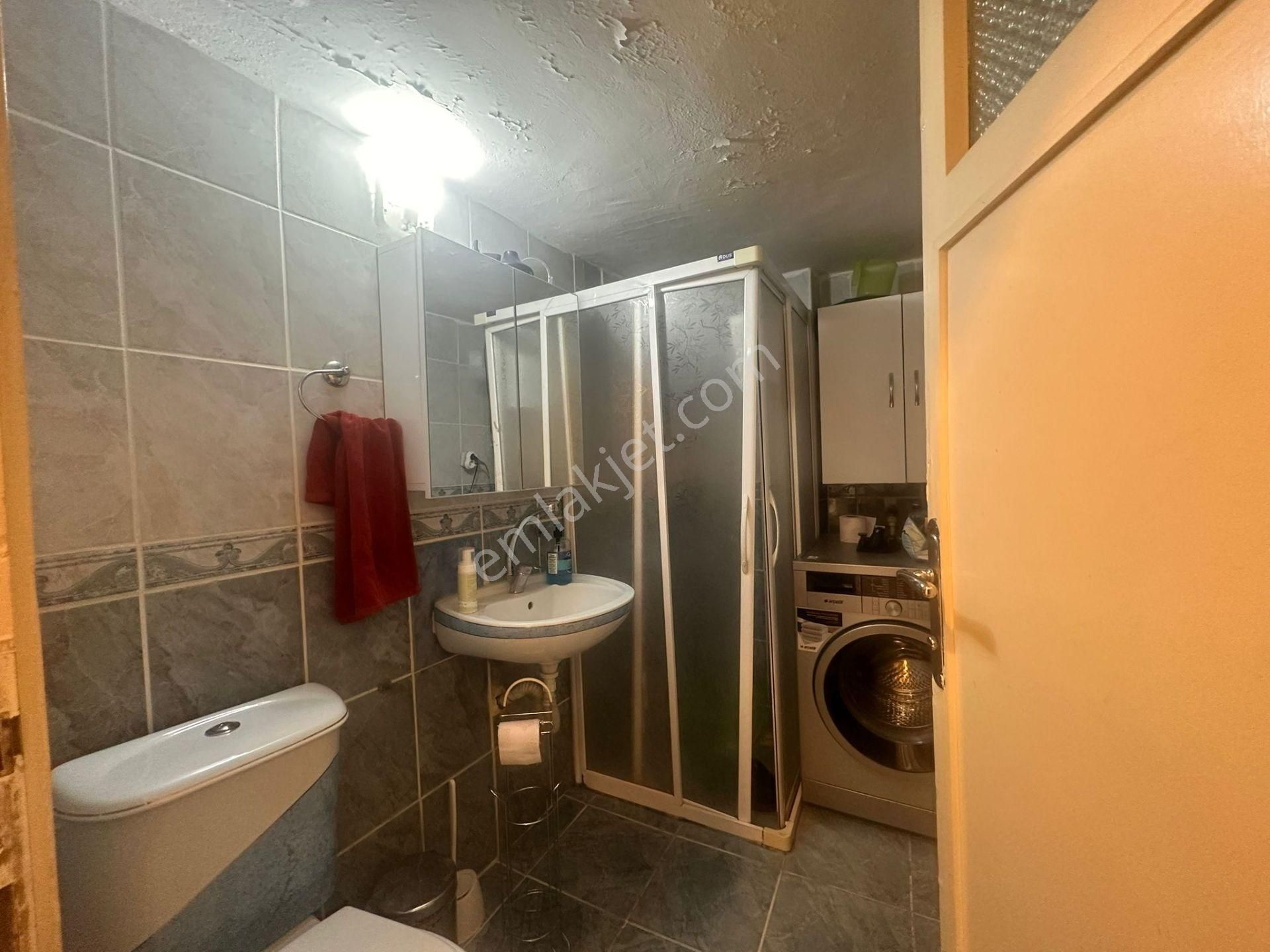 Mithatpaşa Mah 200 Sokakta 2+1 Kiralık Daire - Görsel 10