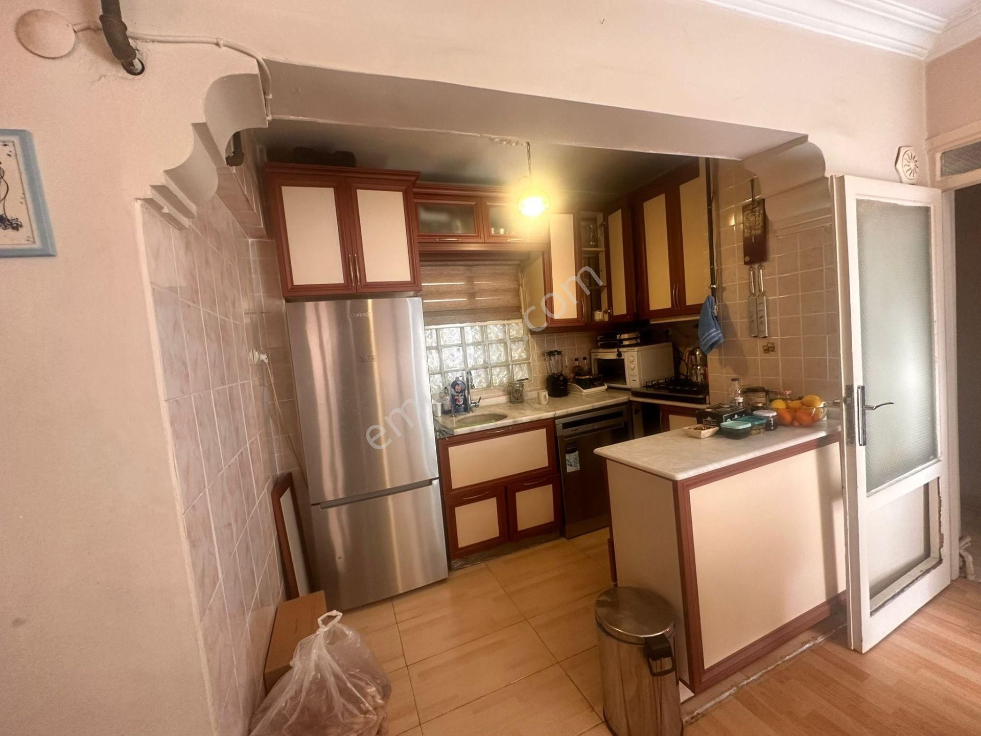 Mithatpaşa Mah 200 Sokakta 2+1 Kiralık Daire - Görsel 24