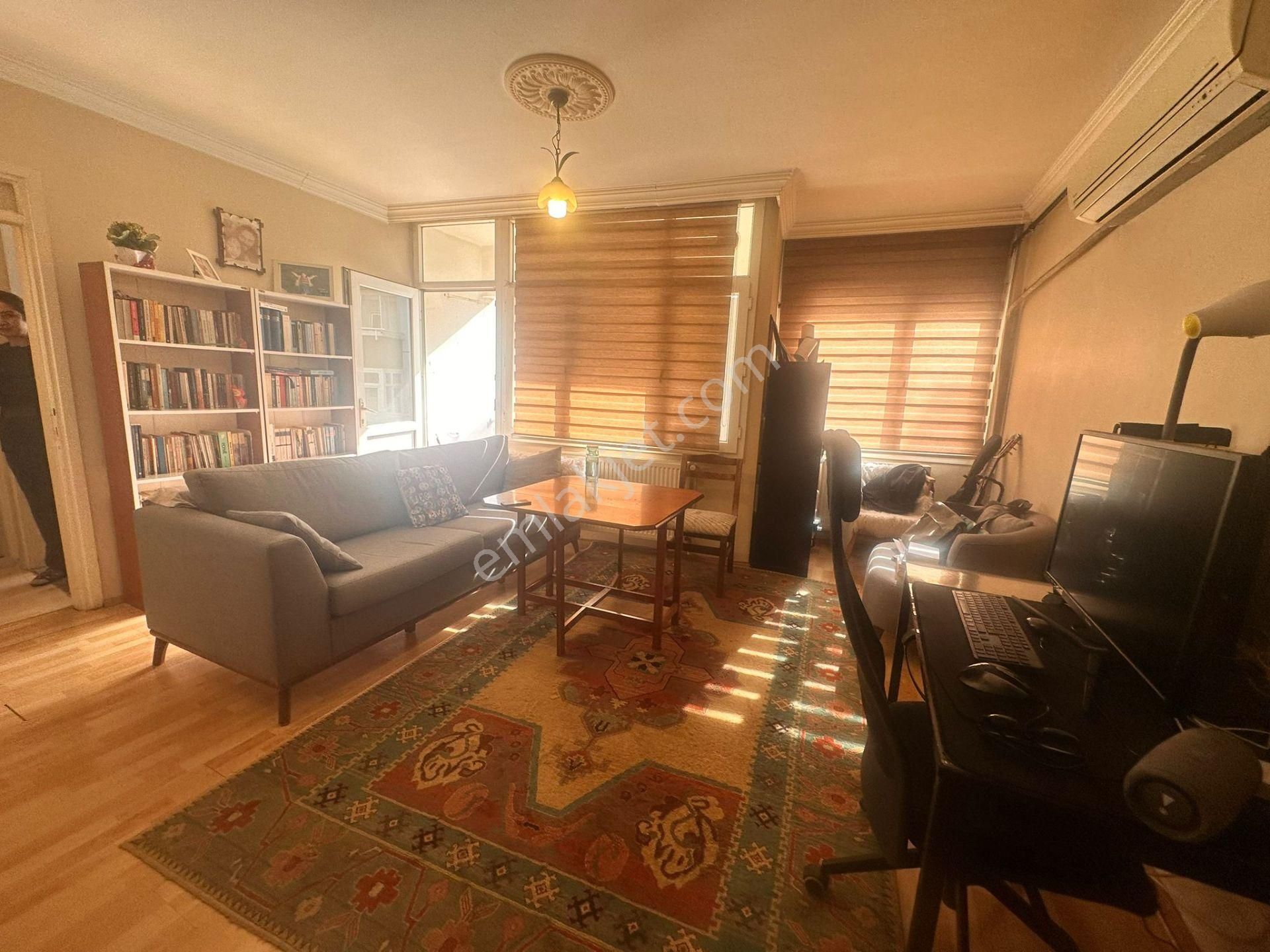 Mithatpaşa Mah 200 Sokakta 2+1 Kiralık Daire - Görsel 4