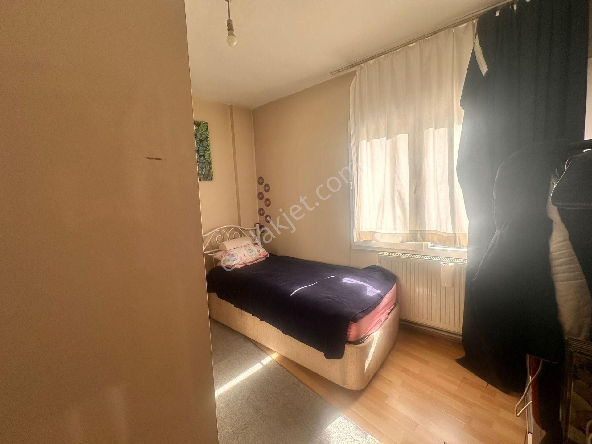 Mithatpaşa Mah 200 Sokakta 2+1 Kiralık Daire - Görsel 15