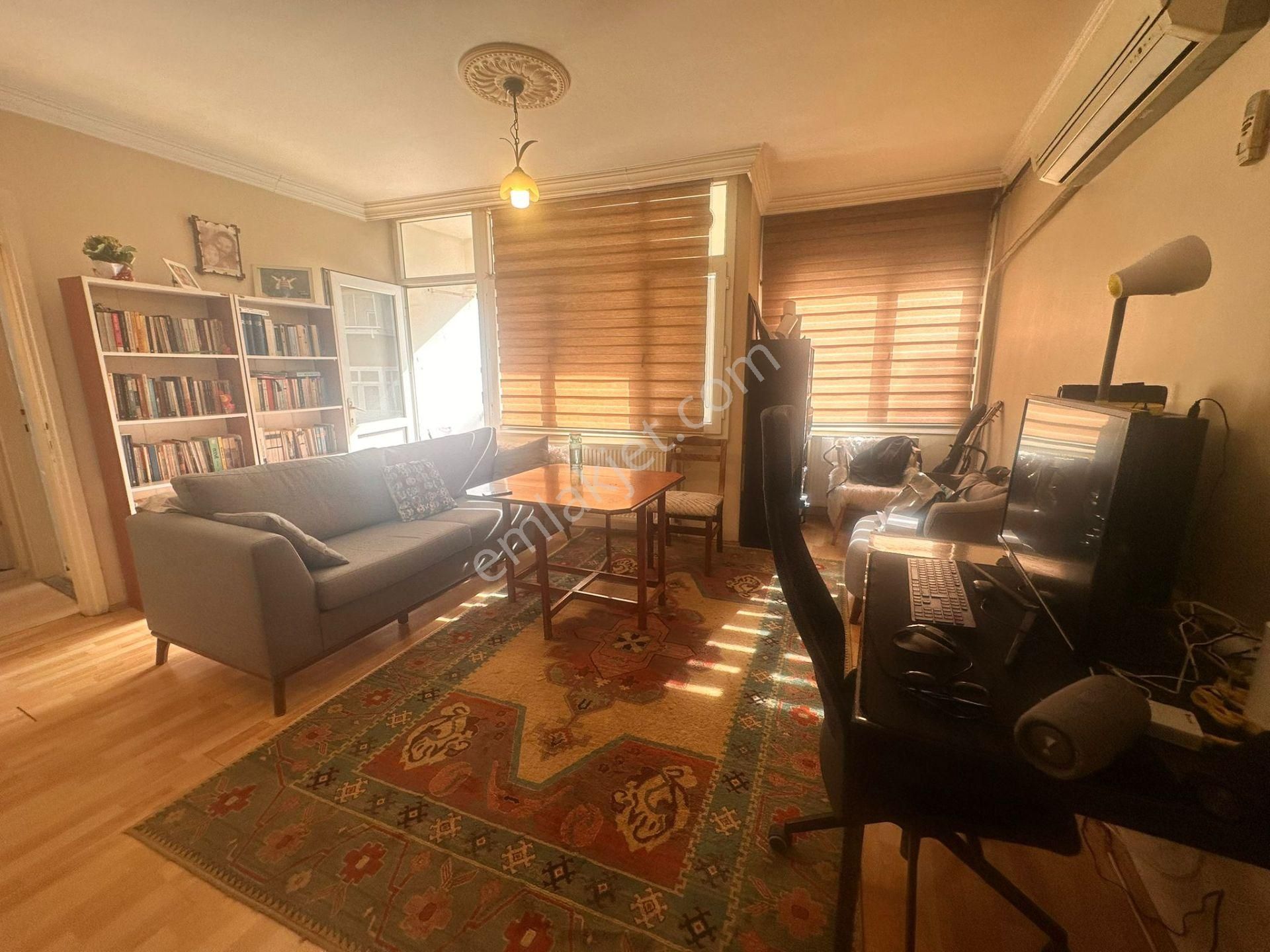 Mithatpaşa Mah 200 Sokakta 2+1 Kiralık Daire - Görsel 5