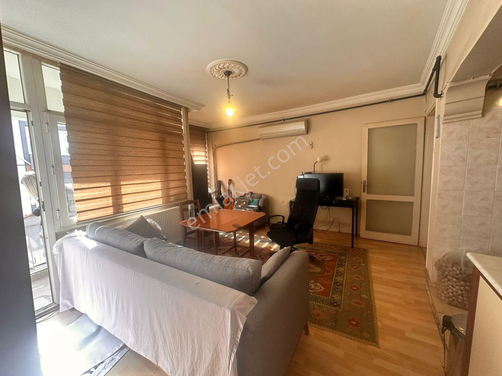 Mithatpaşa Mah 200 Sokakta 2+1 Kiralık Daire - Görsel 23