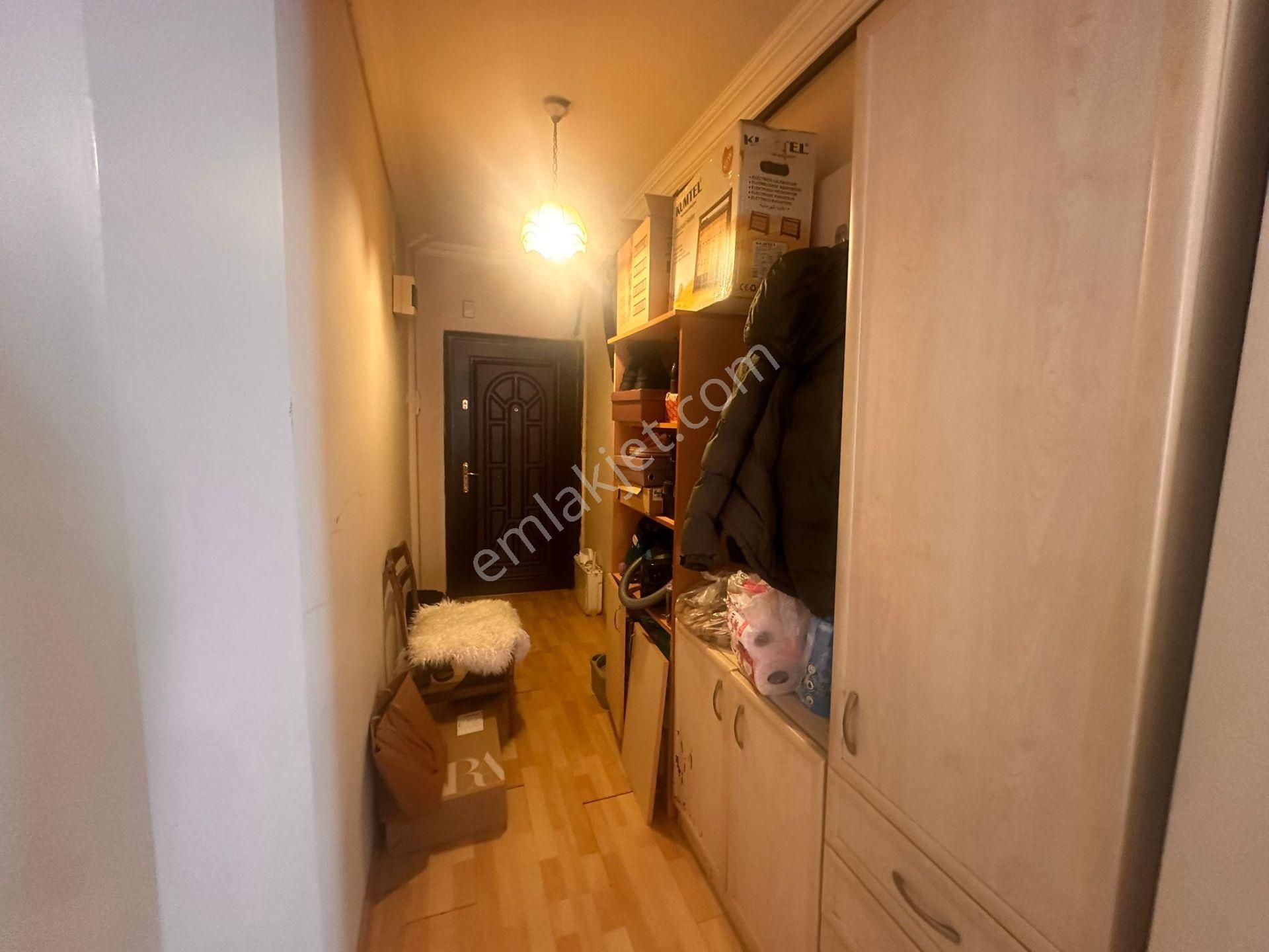 Mithatpaşa Mah 200 Sokakta 2+1 Kiralık Daire - Görsel 29