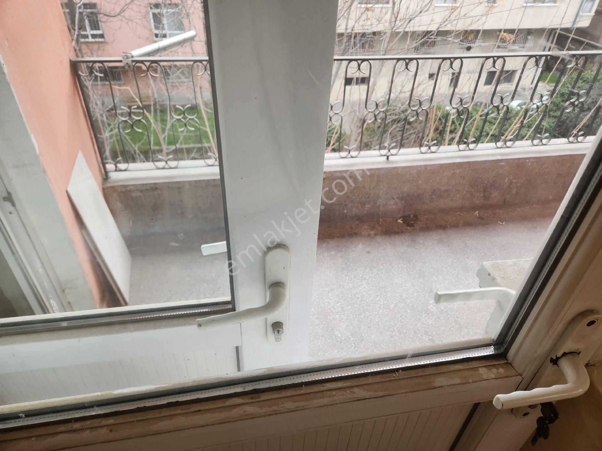 Burak Emlak'dan Kiralık Daire Kurtuluş Bahadırlar Sk. 2+1 Bakımlı - Görsel 10