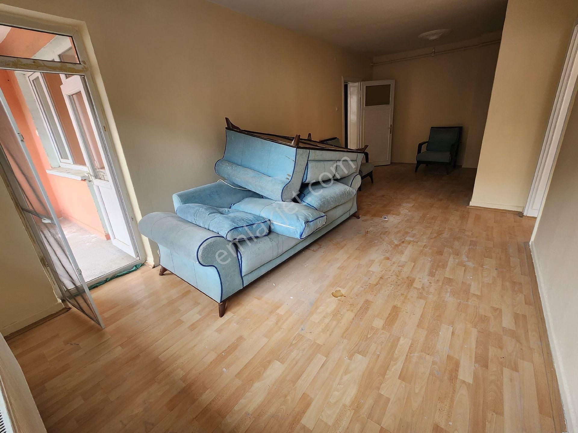 Burak Emlak'dan Kiralık Daire Kurtuluş Bahadırlar Sk. 2+1 Bakımlı - Görsel 3