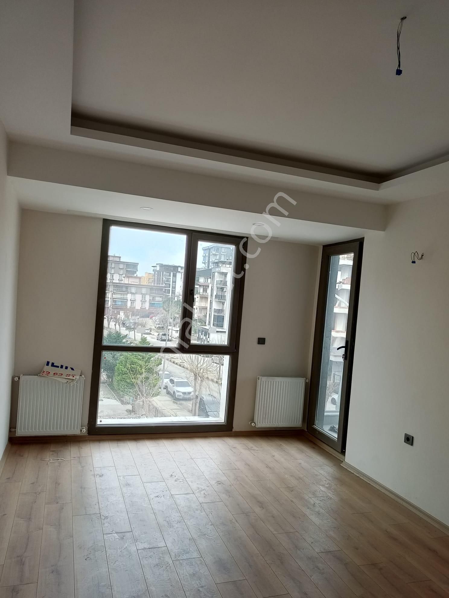 Menemen Uğur Mumcu Mahallesinde Satılık 2+1 Ara Kat, Köşe, Sıfır Daire