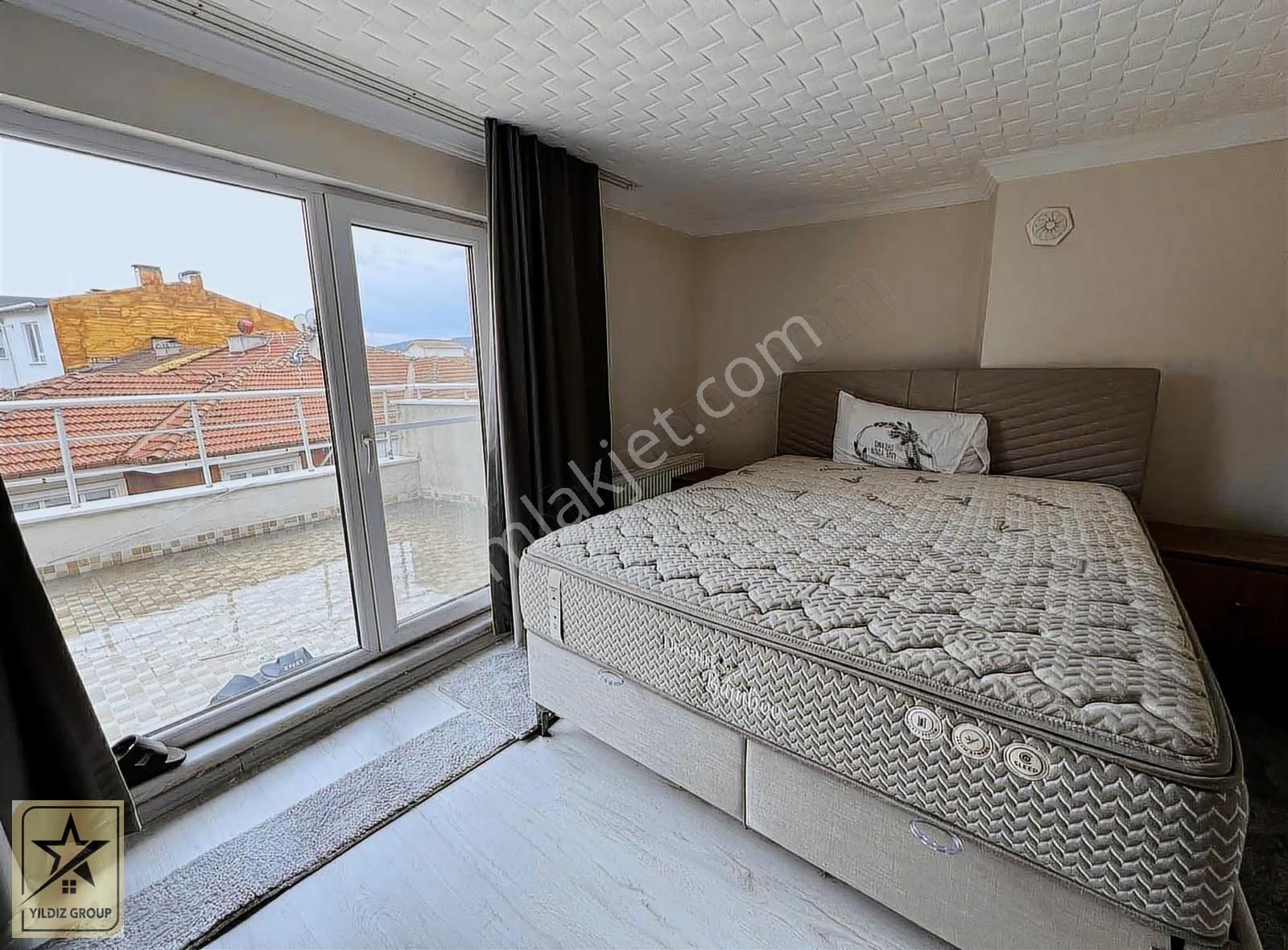 Meydan Mahallesinde 3+1 Bakımlı Geniş Ve Ferah Satılık Daire - Görsel 16