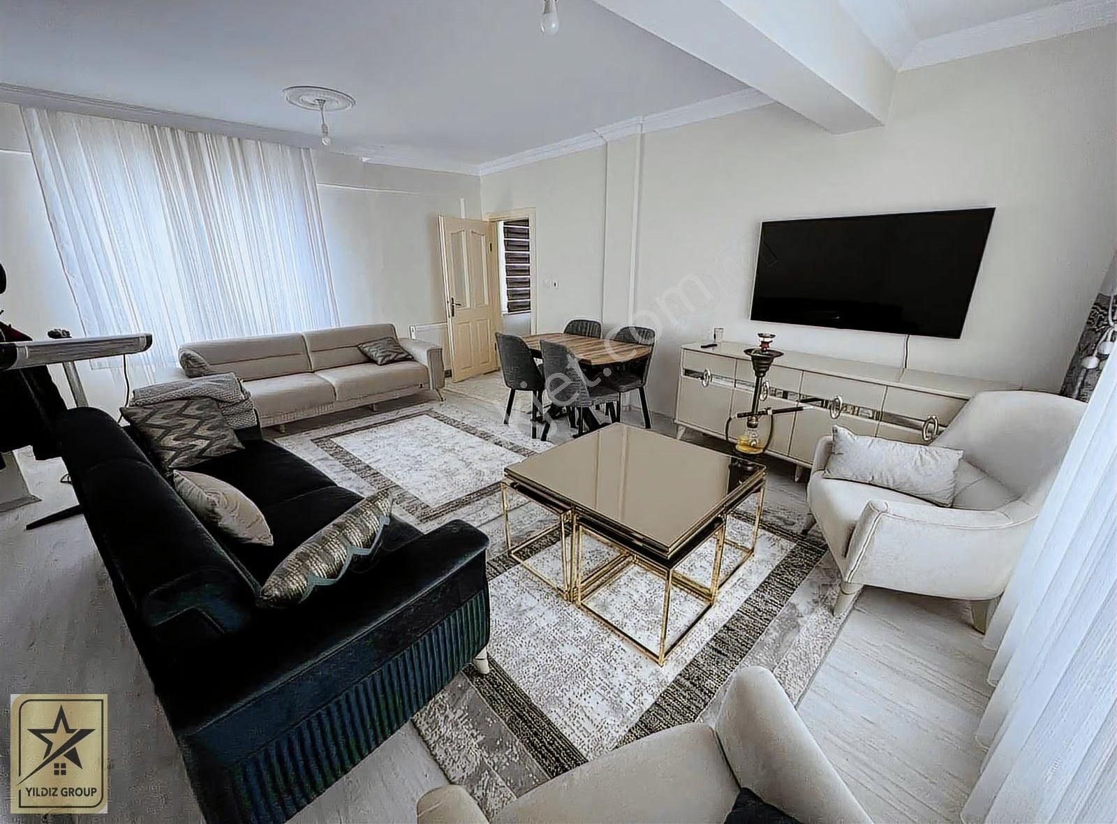 Meydan Mahallesinde 3+1 Bakımlı Geniş Ve Ferah Satılık Daire