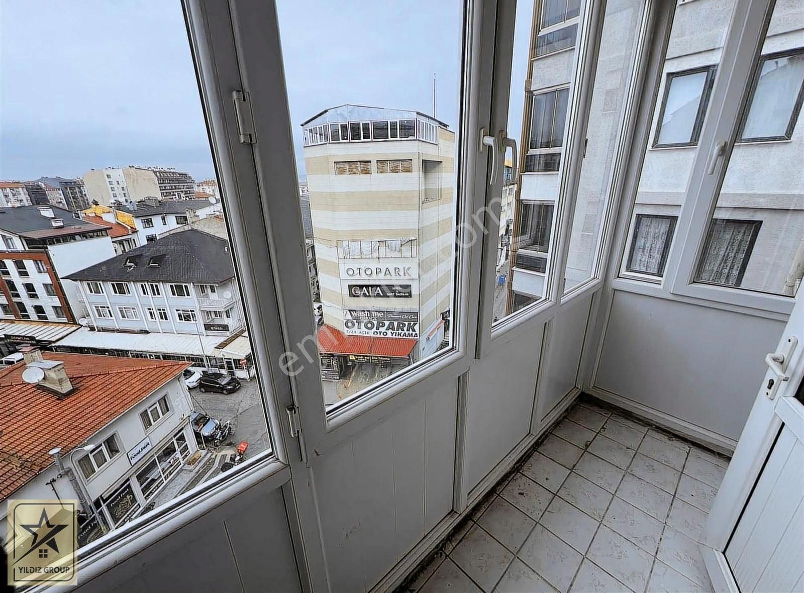 Şehir Merkezinde Penguen Pastanesi Üstünde 2+1 Geniş Daire - Görsel 20