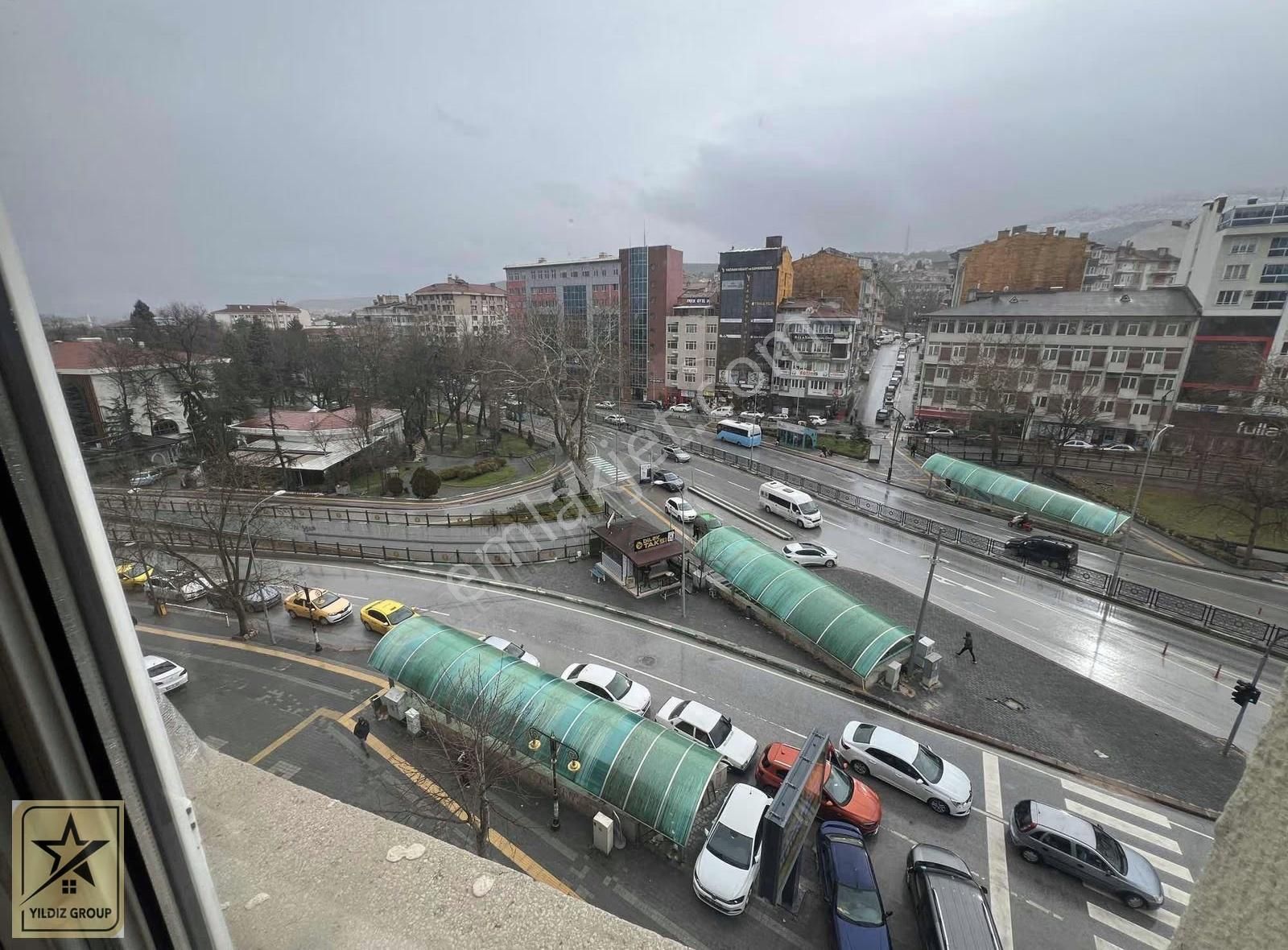 Şehir Merkezinde Penguen Pastanesi Üstünde 2+1 Geniş Daire - Görsel 23