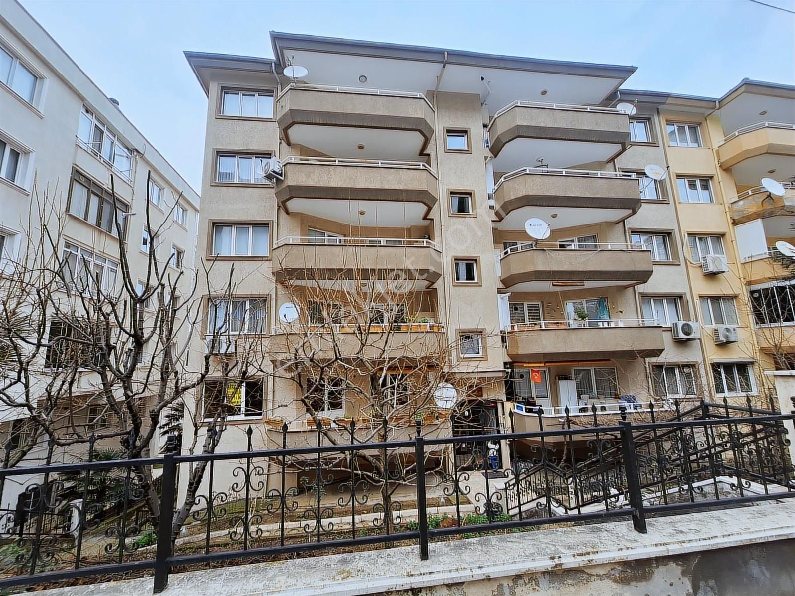 Esen'den Konak'ta Caddeye Cephe Büyük Kiralık Daire - Görsel 17