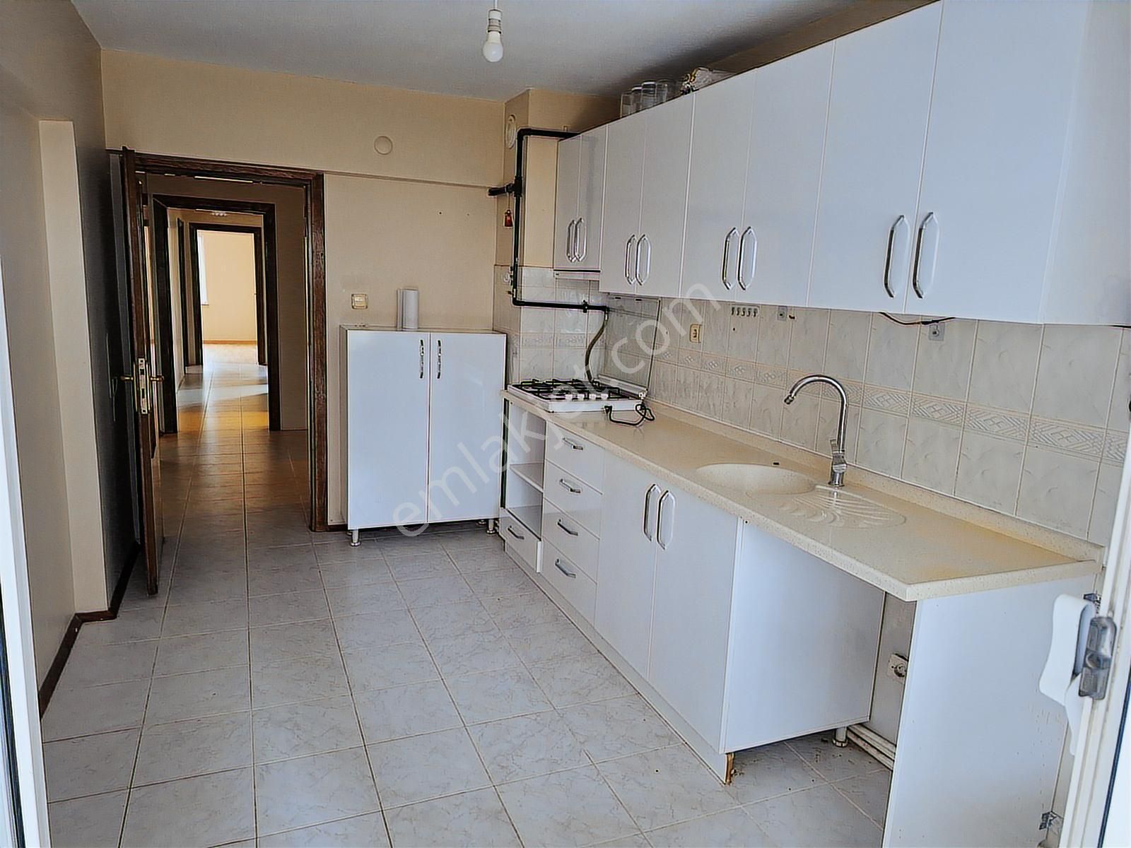 Esen'den Konak'ta Caddeye Cephe Büyük Kiralık Daire - Görsel 20