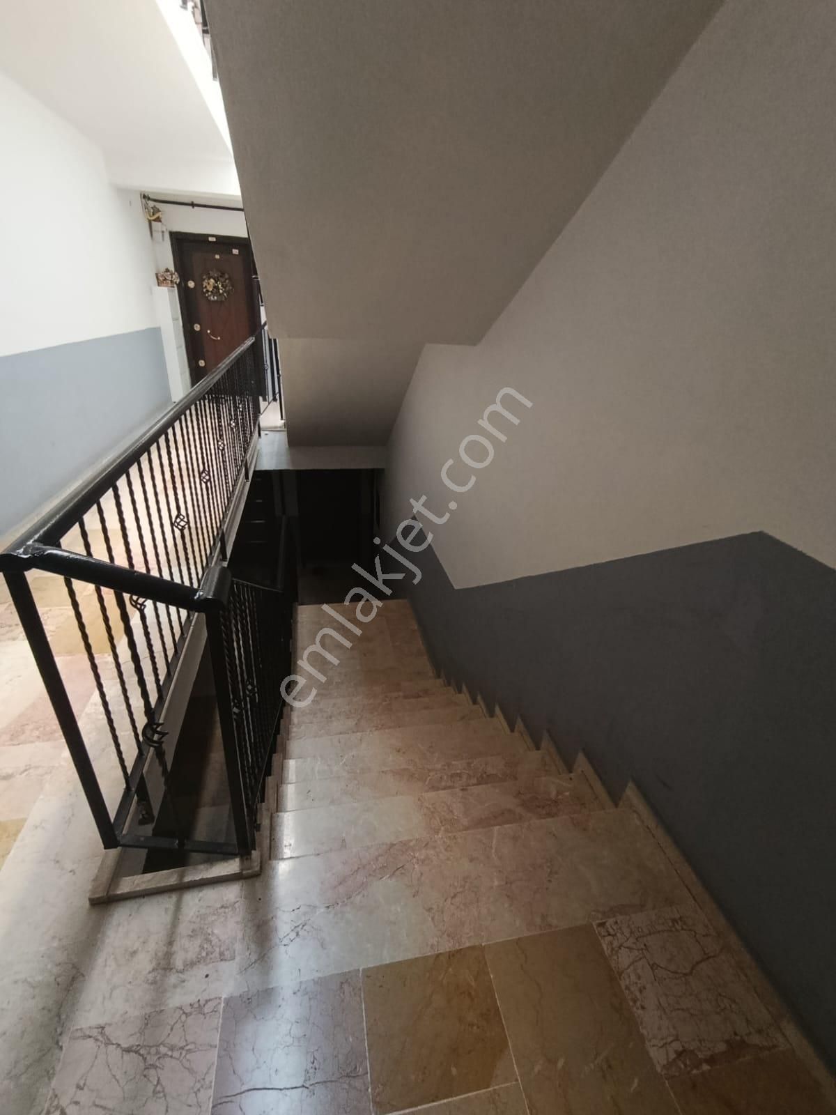 Sincan Törekent Mah'de 3+1 145m2 Genişliğinde Ara Kat Full Yapılı Daire - Görsel 34