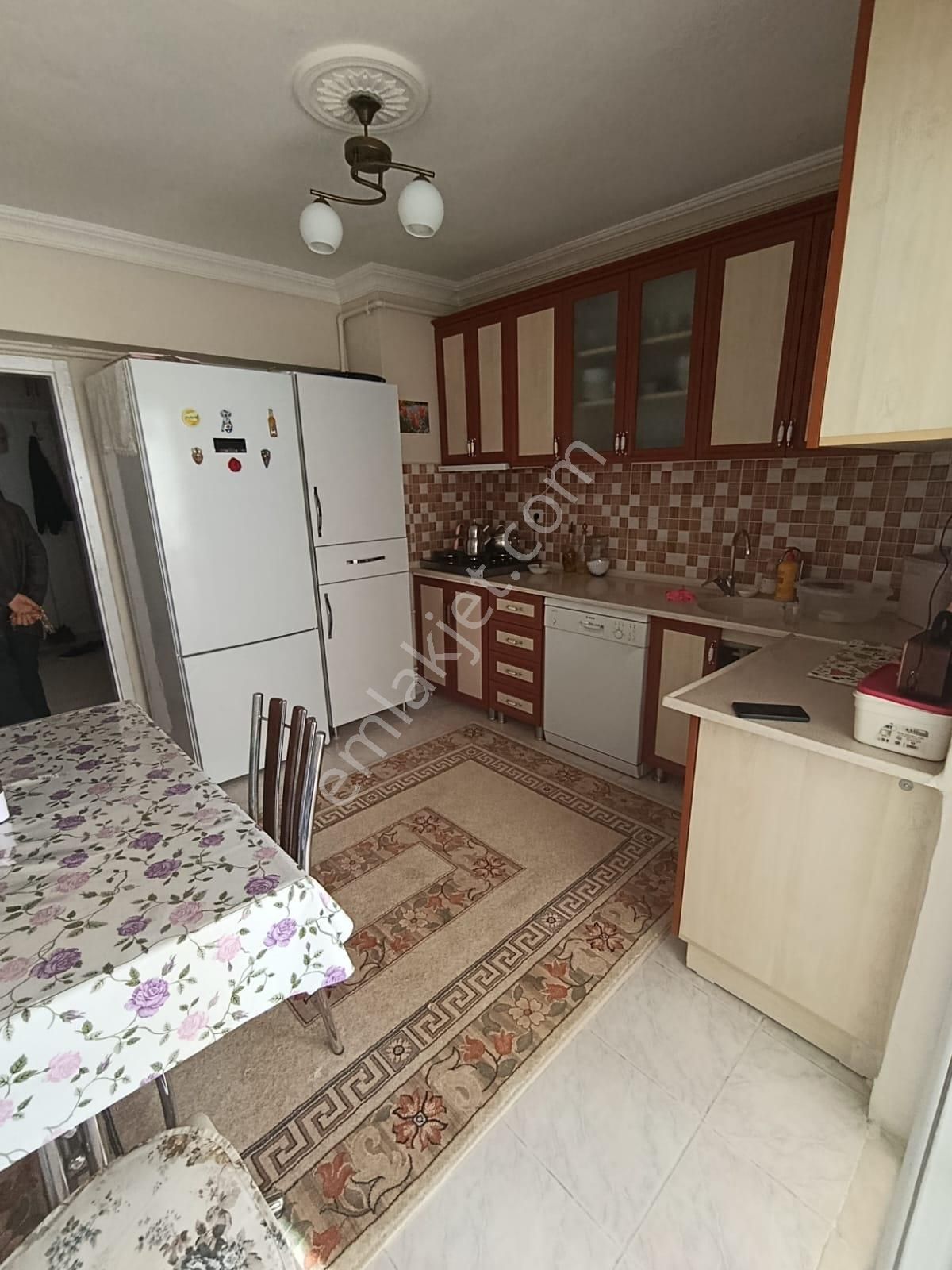 Sincan Törekent Mah'de 3+1 145m2 Genişliğinde Ara Kat Full Yapılı Daire - Görsel 16