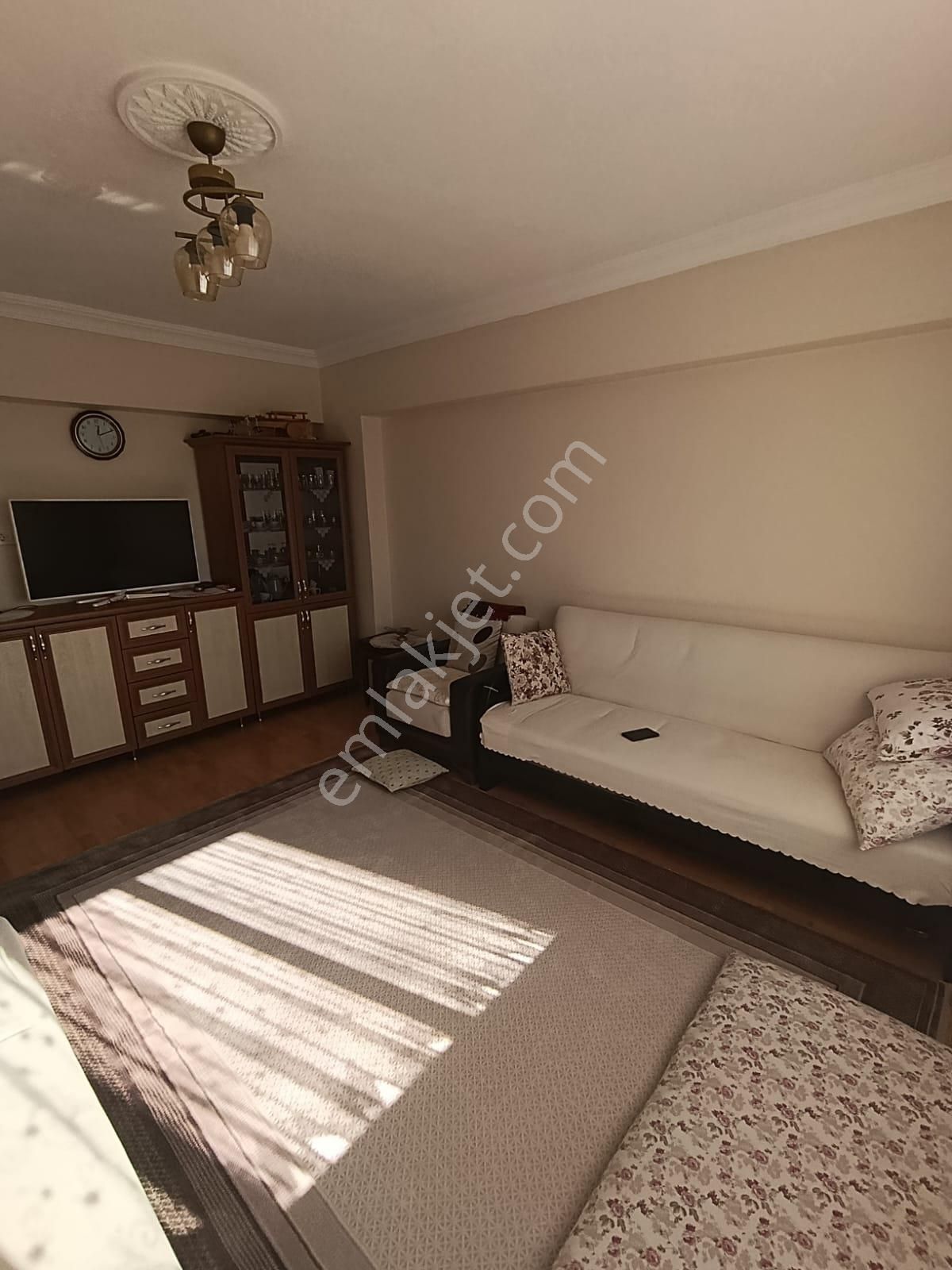 Sincan Törekent Mah'de 3+1 145m2 Genişliğinde Ara Kat Full Yapılı Daire - Görsel 8