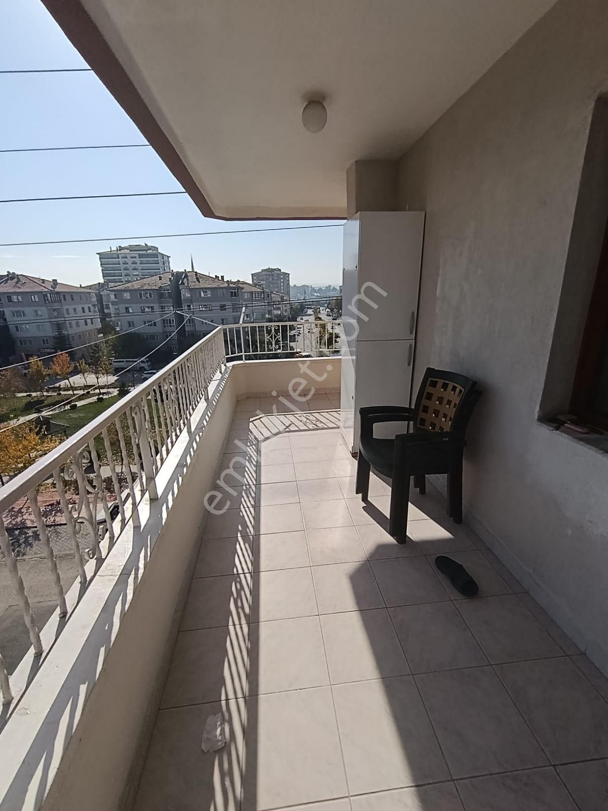 Sincan Törekent Mah'de 3+1 145m2 Genişliğinde Ara Kat Full Yapılı Daire - Görsel 23