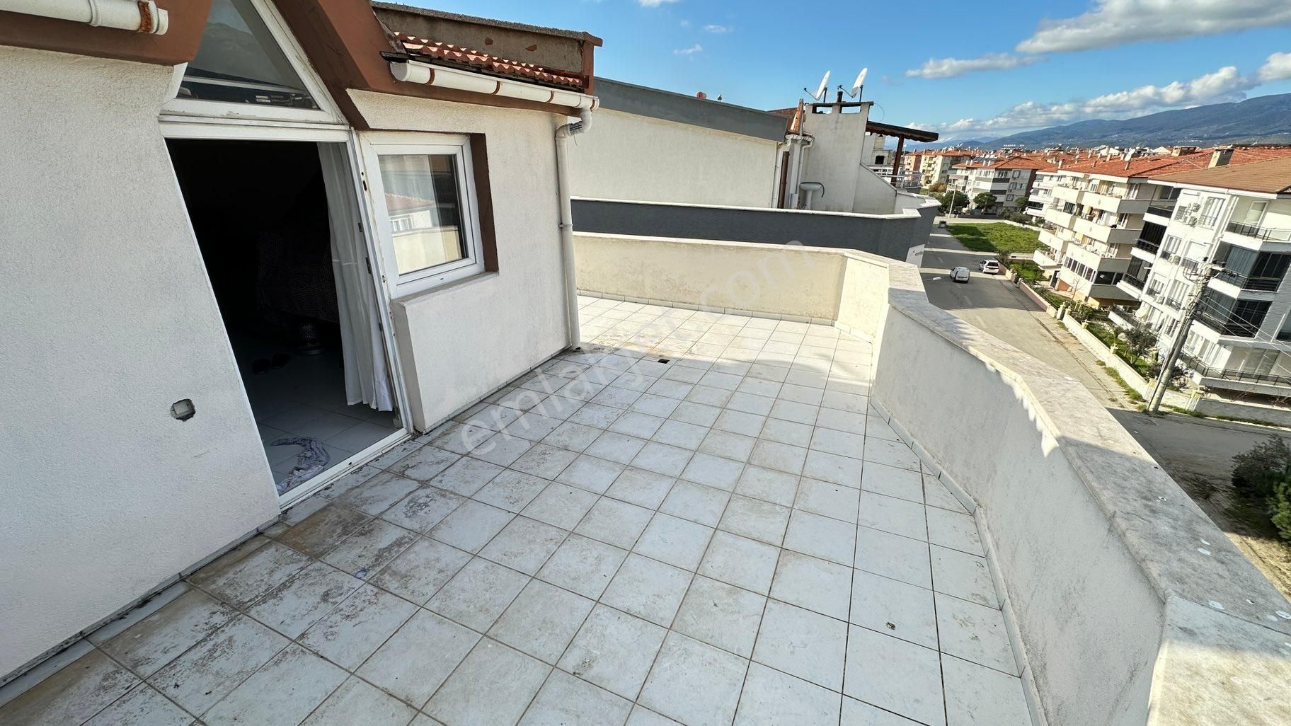 Yetki Cantan Emlaktan Akçay Altınkumda 4+1 2teras 2banyo Dubleksdaire - Görsel 24