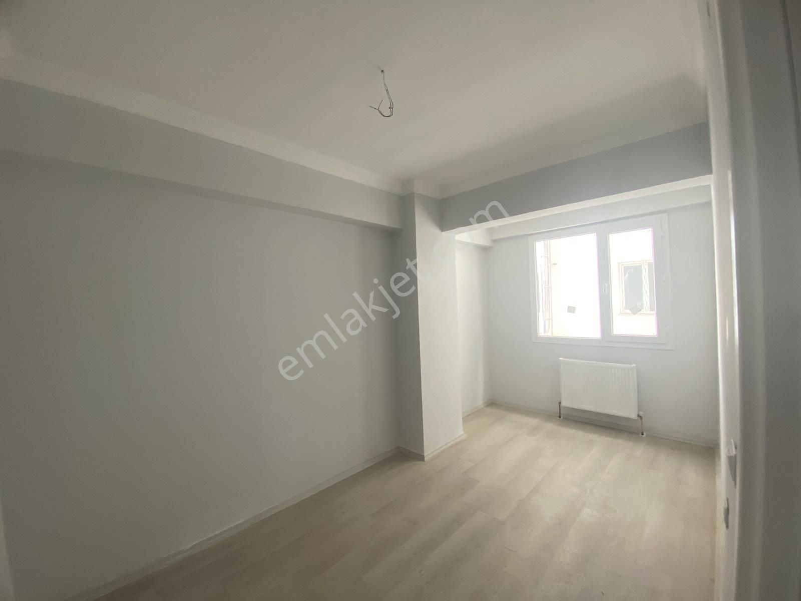 Rızvanağa Caddesinde Satılık 2+1 Kelepir Daire - Görsel 12