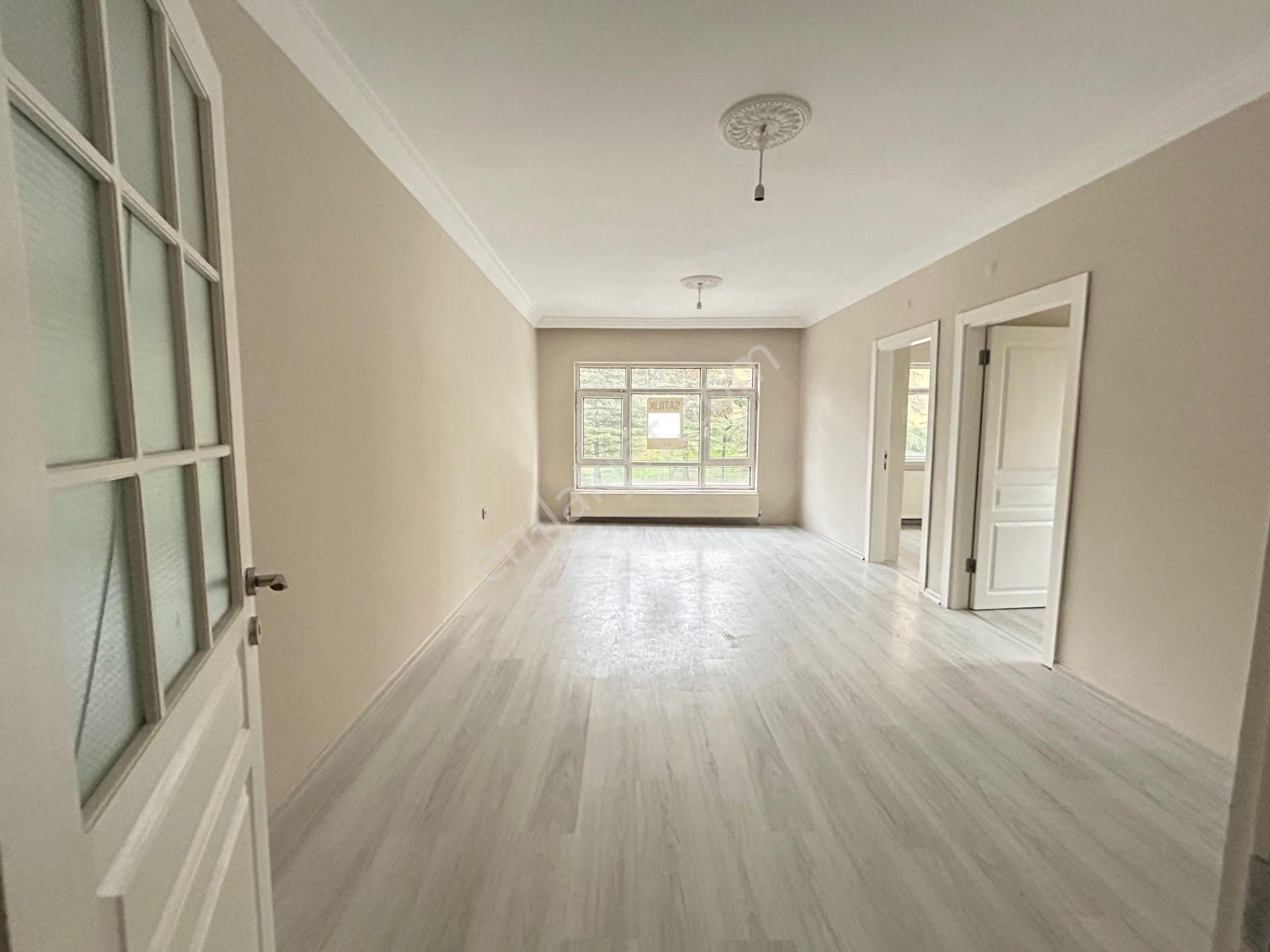 Taner'den Dikmen Nisan Sok'ta 3+1 1.kat Ön Cephe G.doğu Bakımlı - Görsel 3