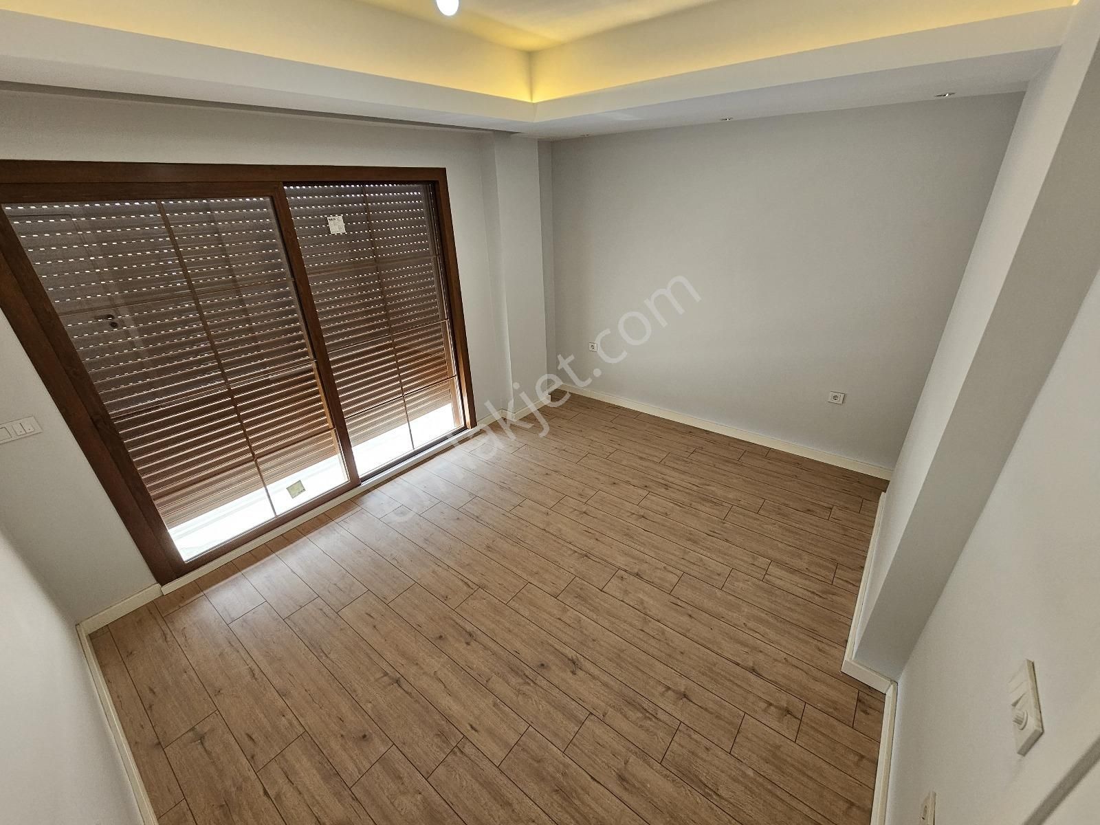 Eu Gayrimenkulden Site İçerisinde Tek Müstakil Villa - Görsel 24