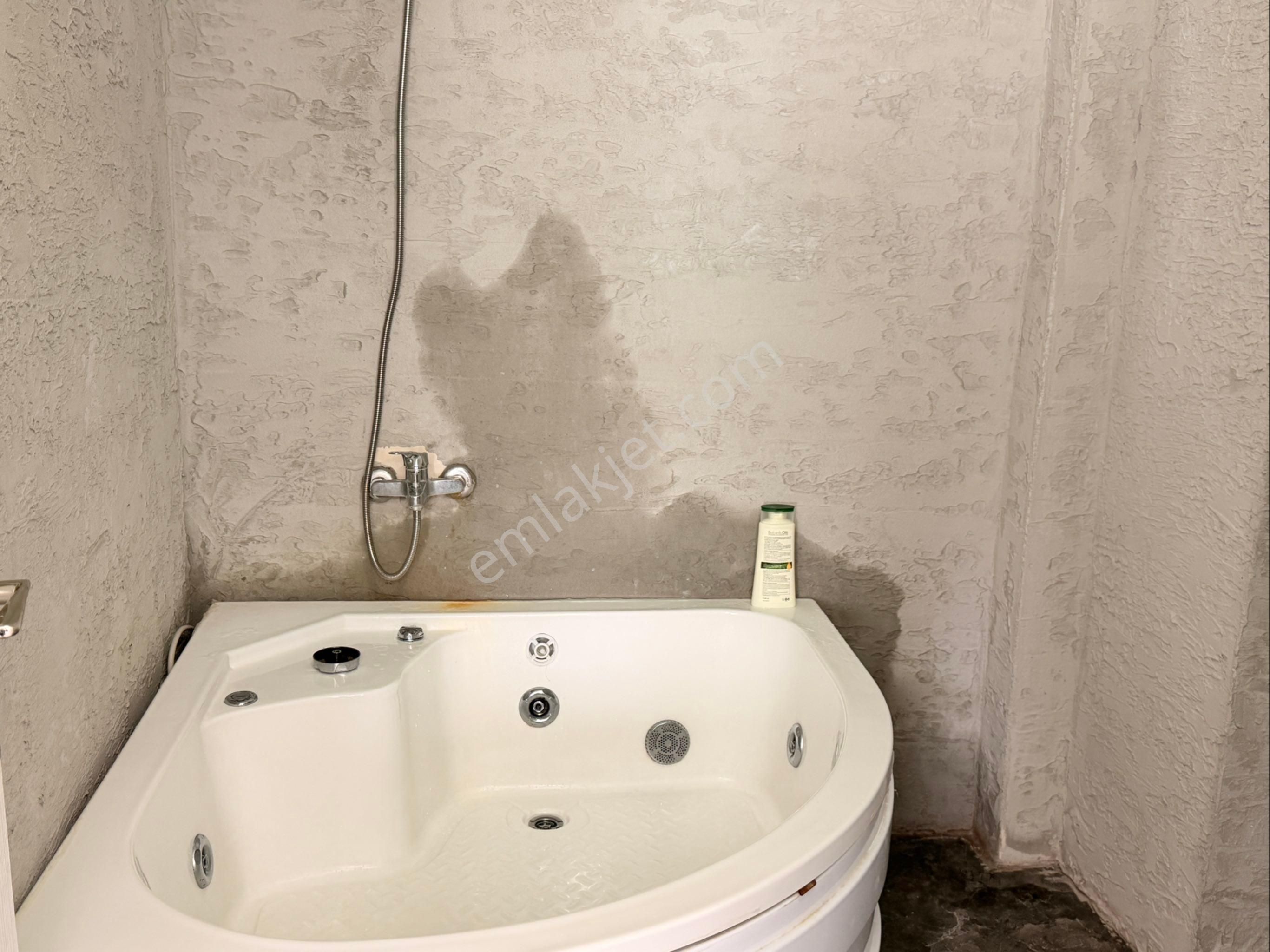 Demetevler Günlük Kiralık Mutfakılı Jakuzili Daireler - Görsel 15