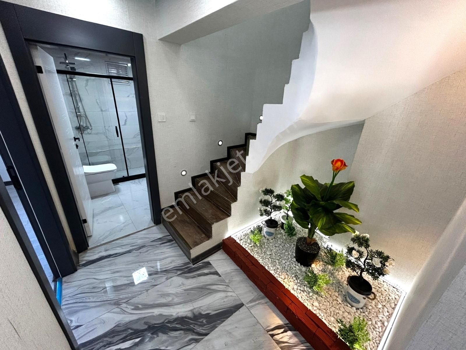 Akşemsettin Mah'de 4+1 Teraslı Full Yapılı Daire - Görsel 32