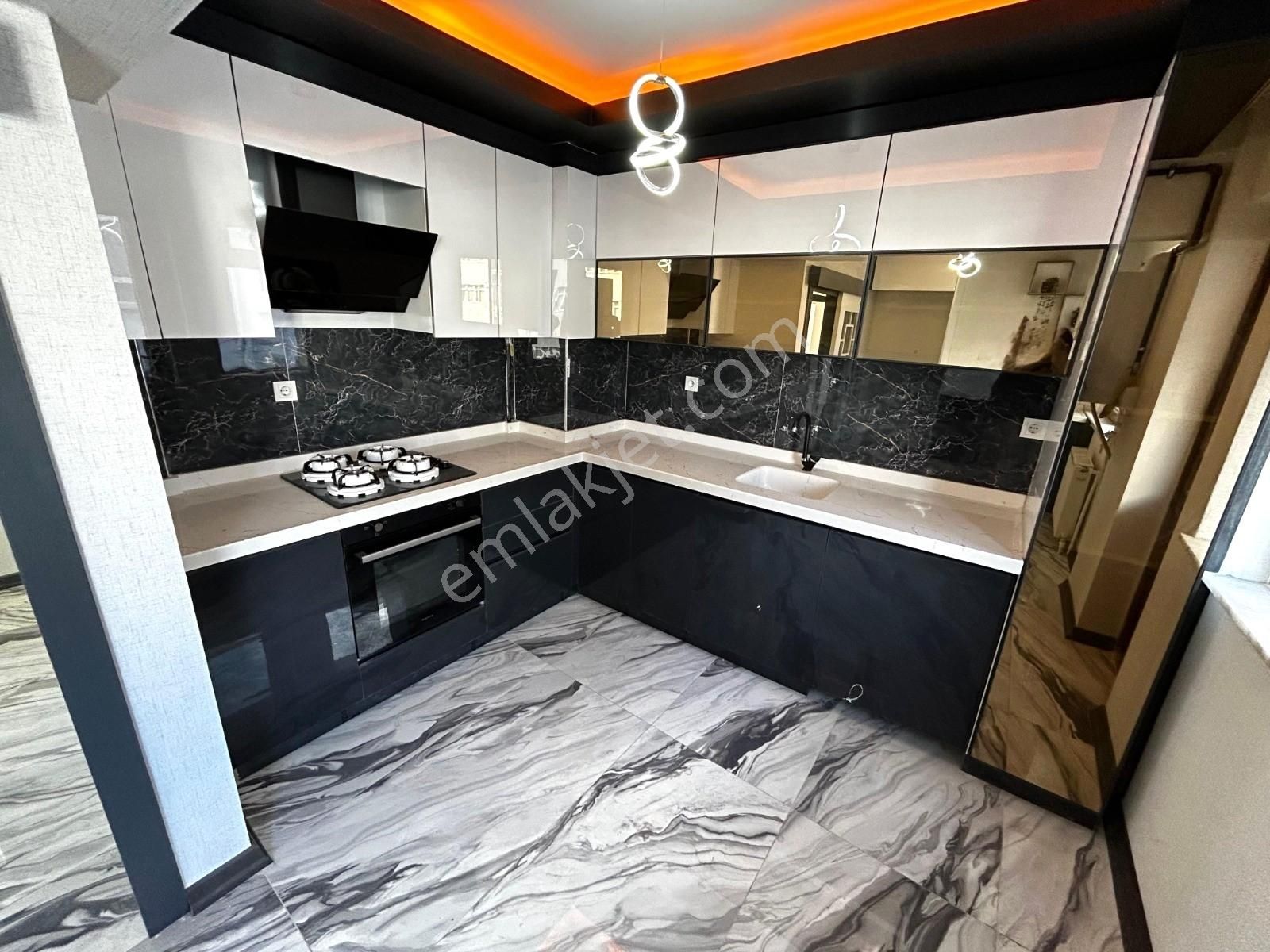 Akşemsettin Mah'de 4+1 Teraslı Full Yapılı Daire - Görsel 11